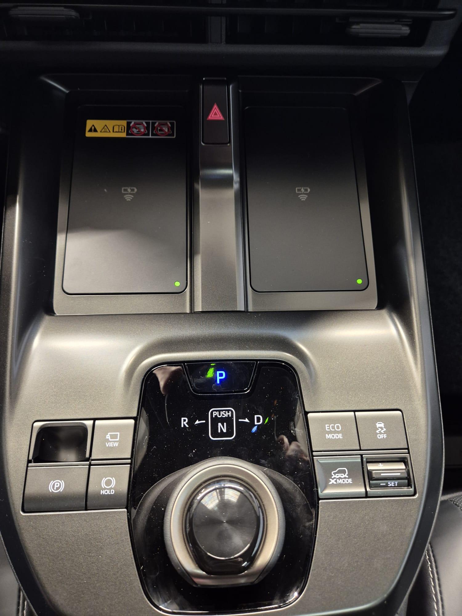TOYOTA bZ4X Premium AWD-image-6