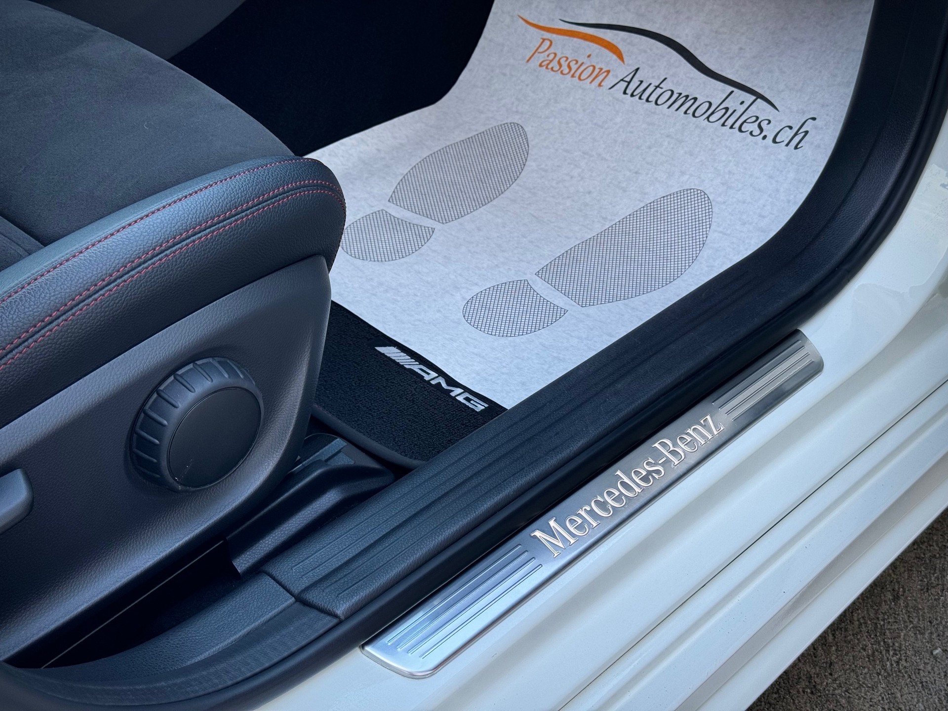 MERCEDES-BENZ A 200 AMG Line 7G-DCT-image-7