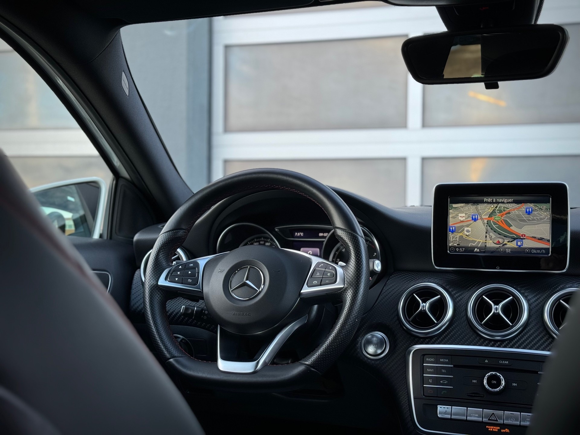 MERCEDES-BENZ A 200 AMG Line 7G-DCT-image-8