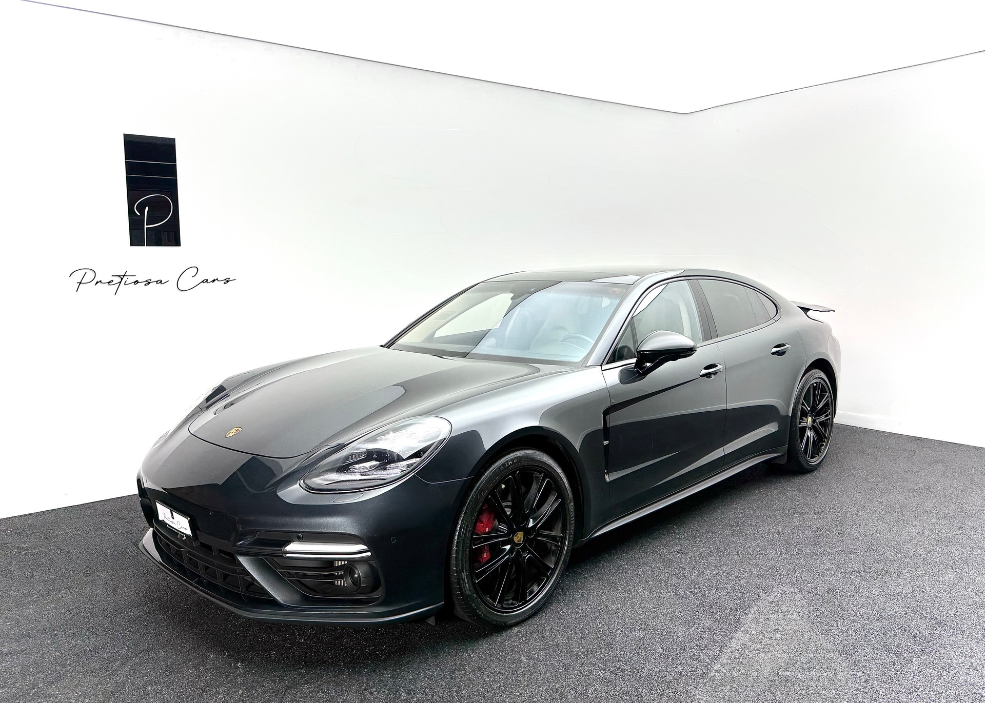 PORSCHE Panamera Turbo PDK-image-1