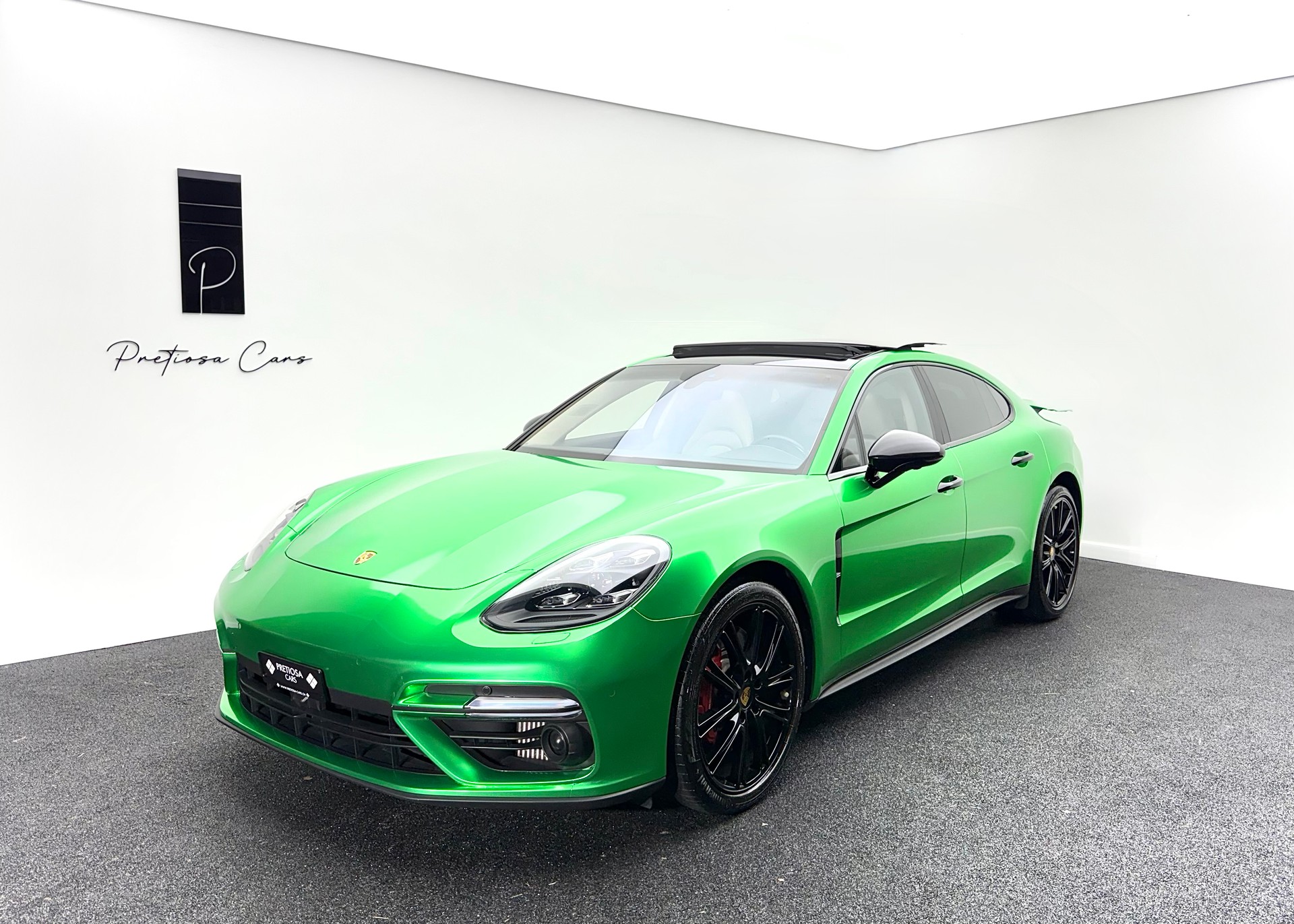 PORSCHE Panamera Turbo PDK-image-1