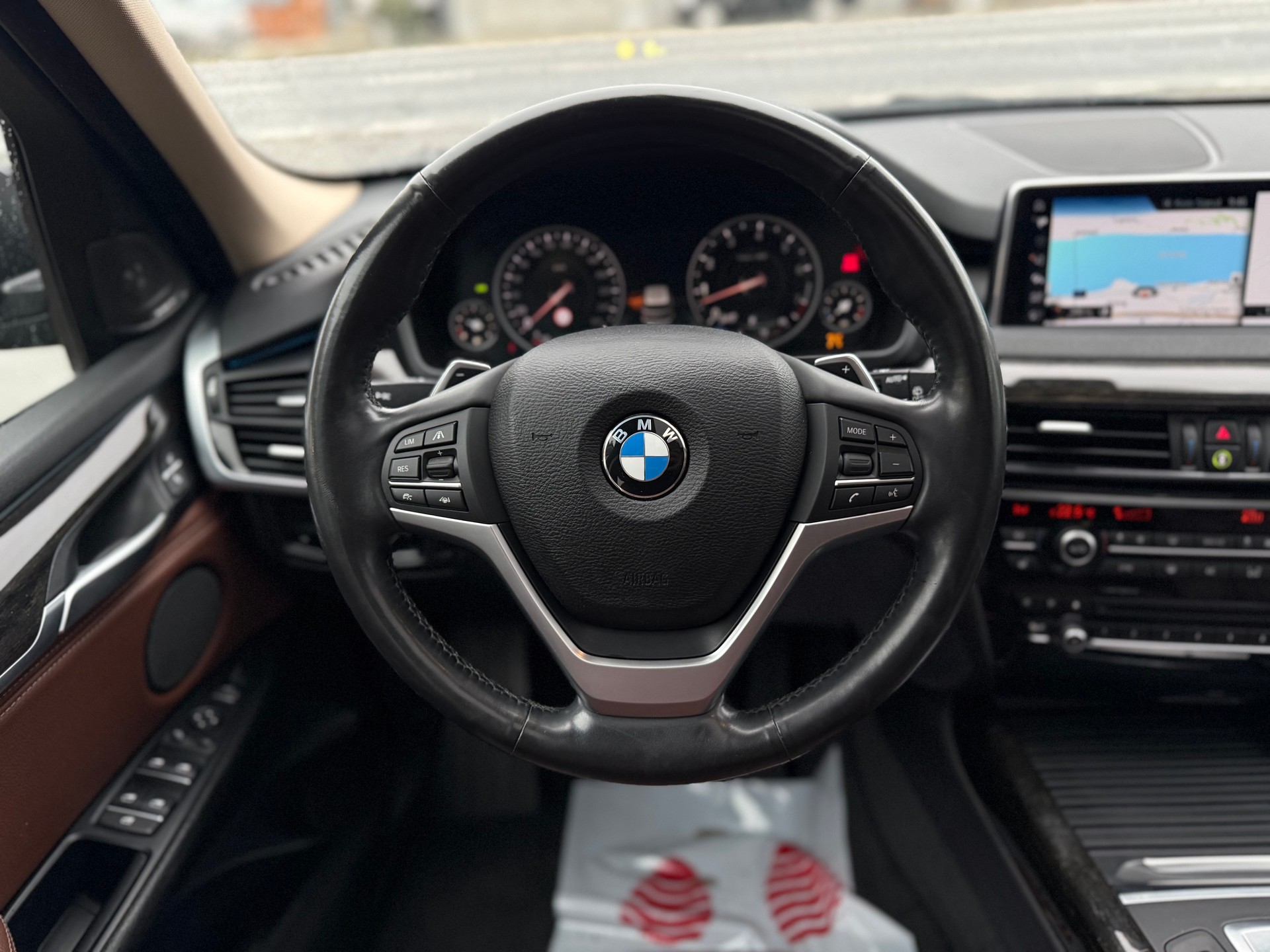 BMW X5 xDrive 35i Steptronic-image-16