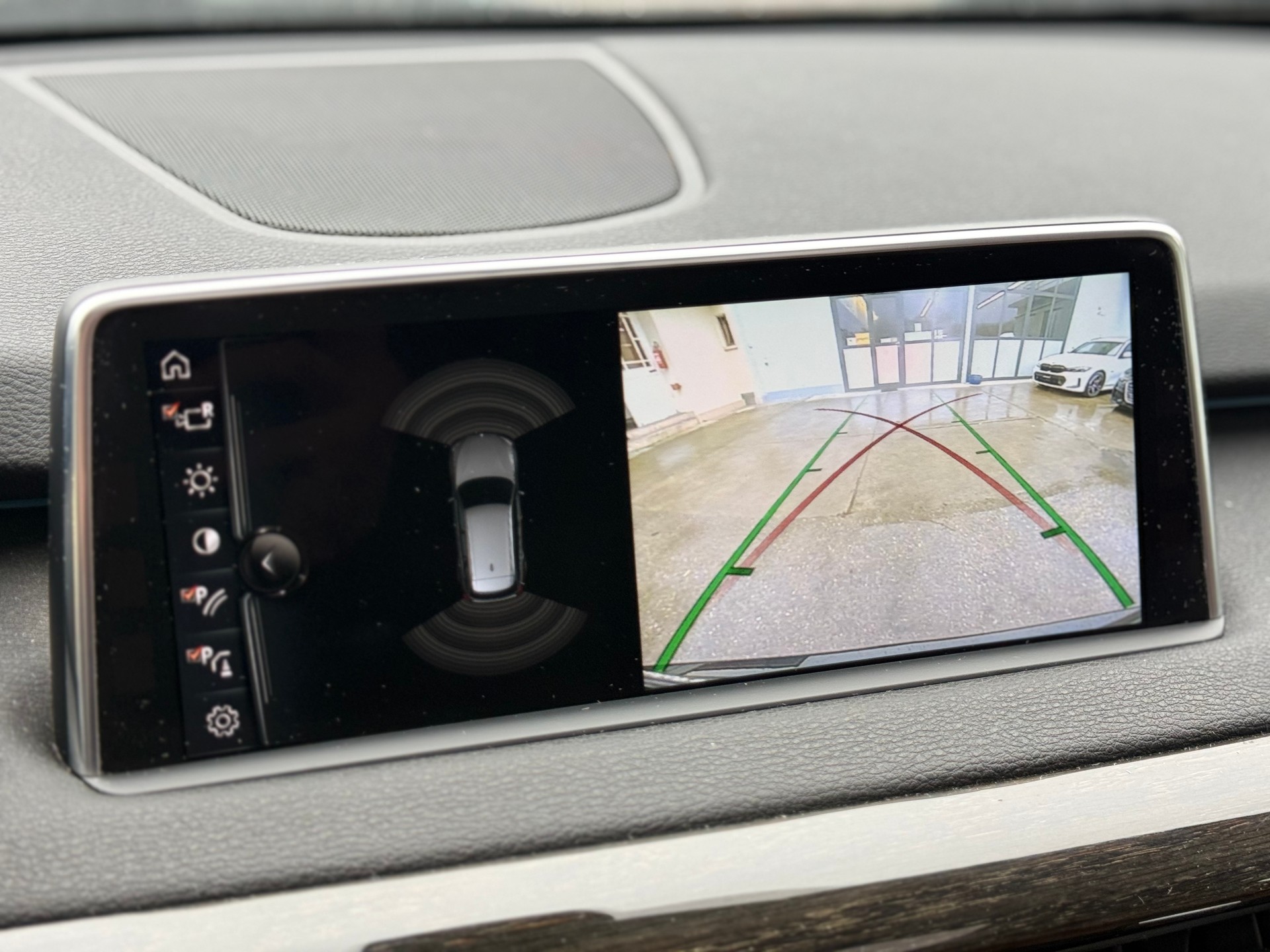 BMW X5 xDrive 35i Steptronic-image-23