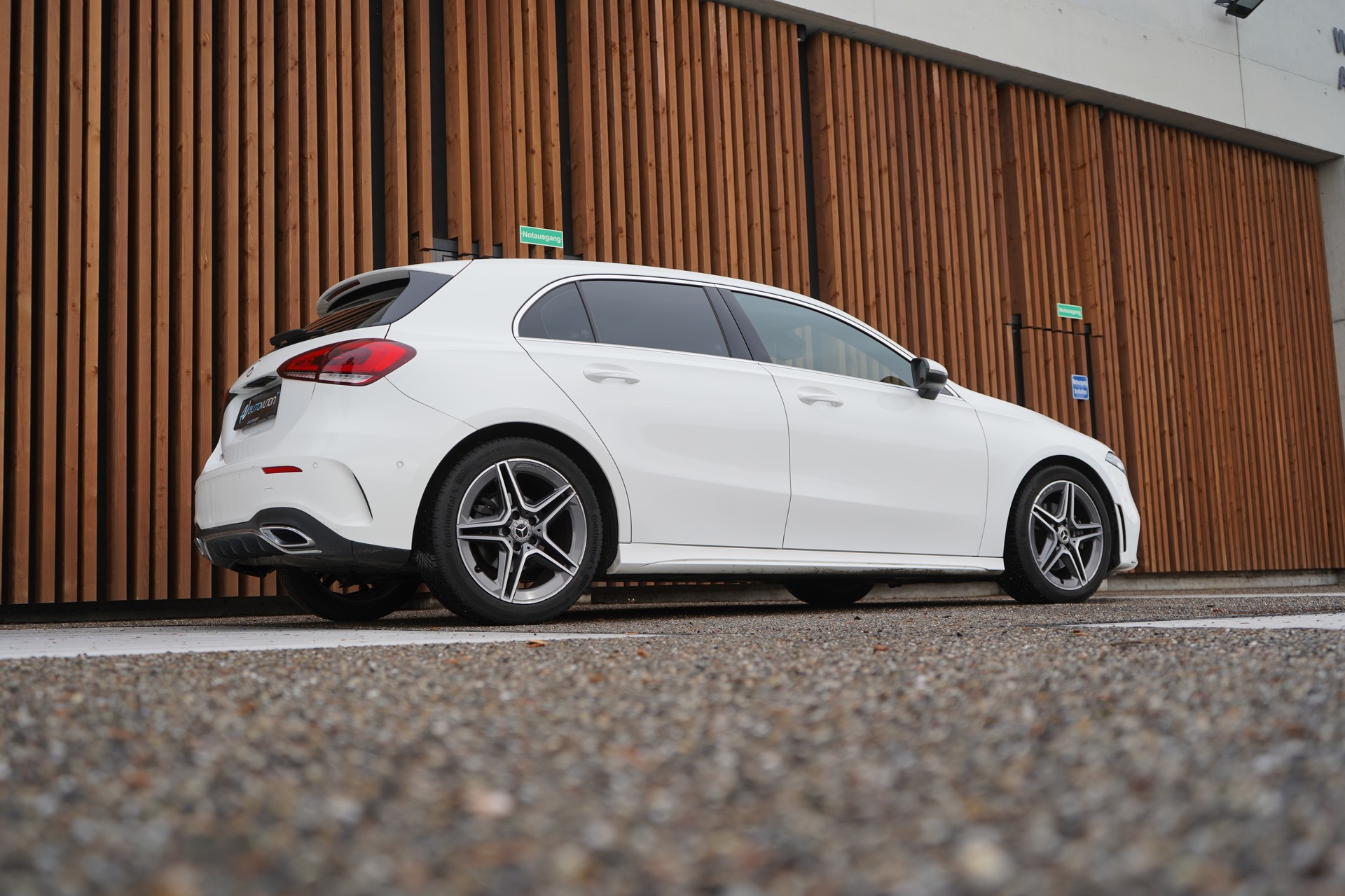 MERCEDES-BENZ A 180 AMG LINE 7G-DCT l 136 PS-image-11