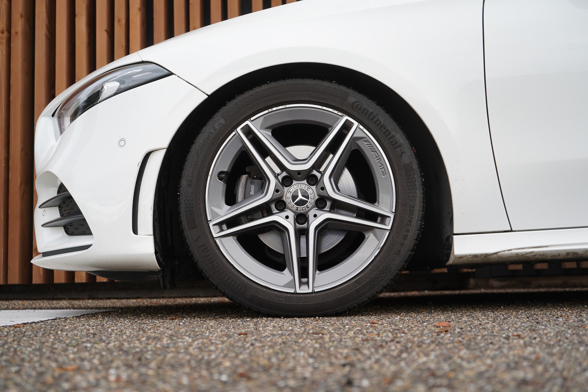 MERCEDES-BENZ A 180 AMG LINE 7G-DCT l 136 PS-image-18