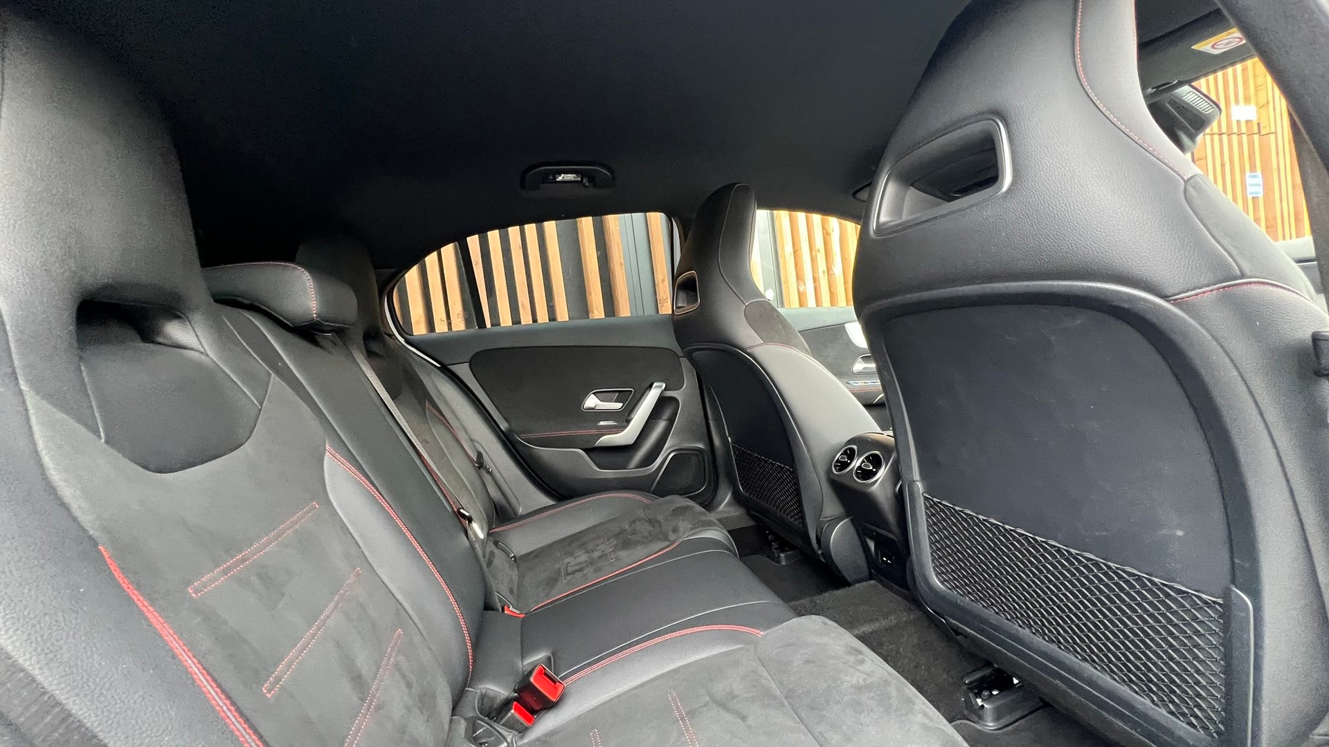 MERCEDES-BENZ A 180 AMG LINE 7G-DCT l 136 PS-image-28