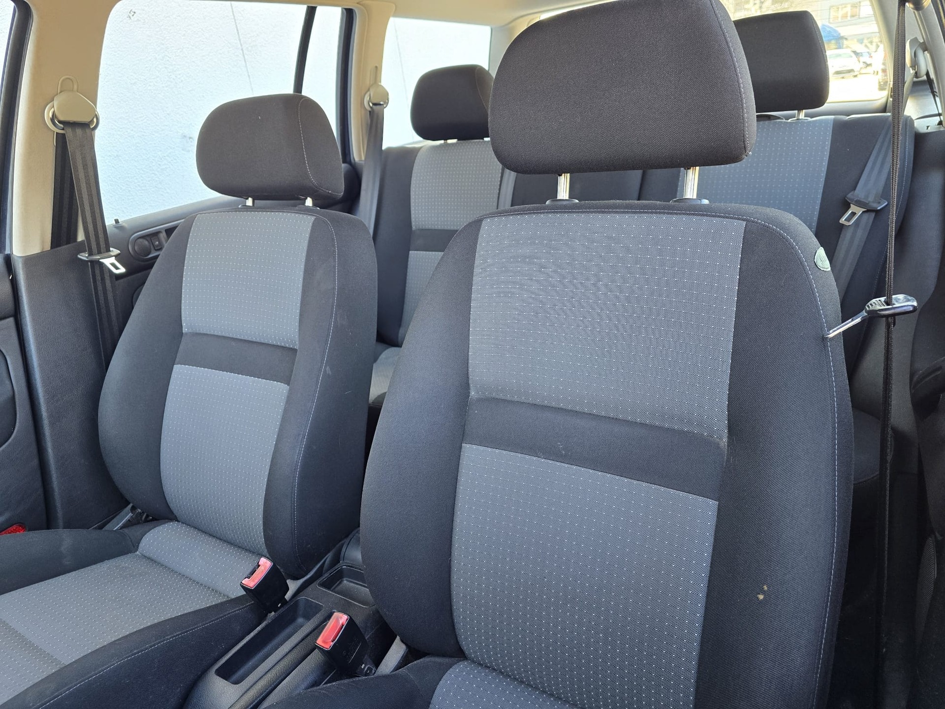 VW Golf Variant 2.0 Pacific 4Motion-image-9