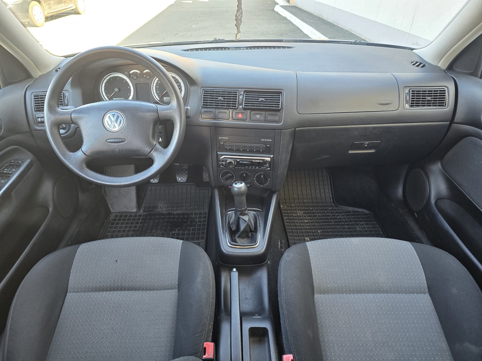 VW Golf Variant 2.0 Pacific 4Motion-image-3