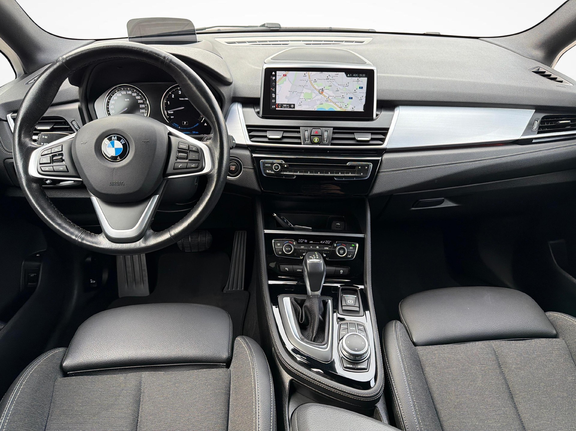 BMW 225xe Active Tourer-image-11