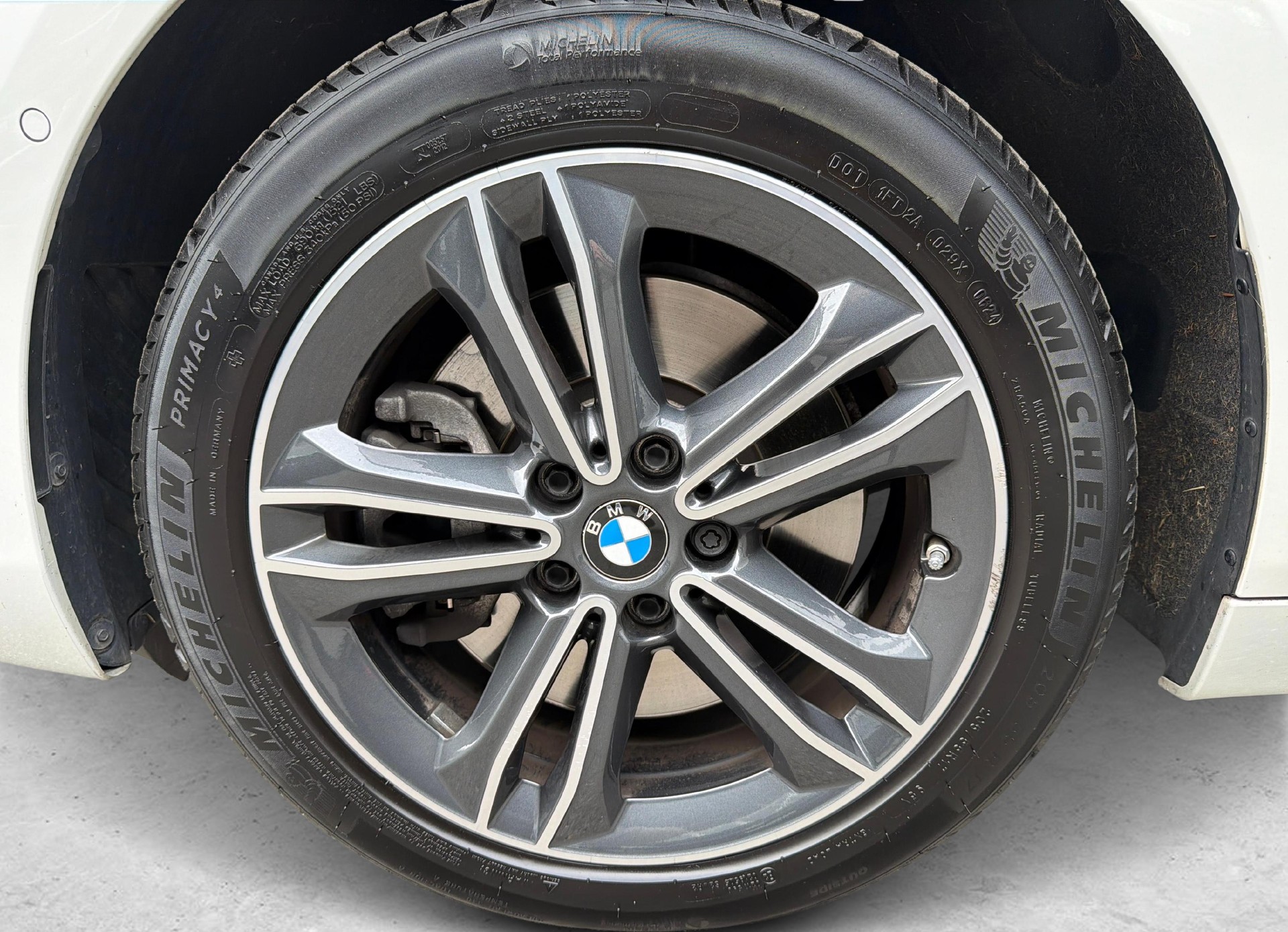 BMW 225xe Active Tourer-image-19