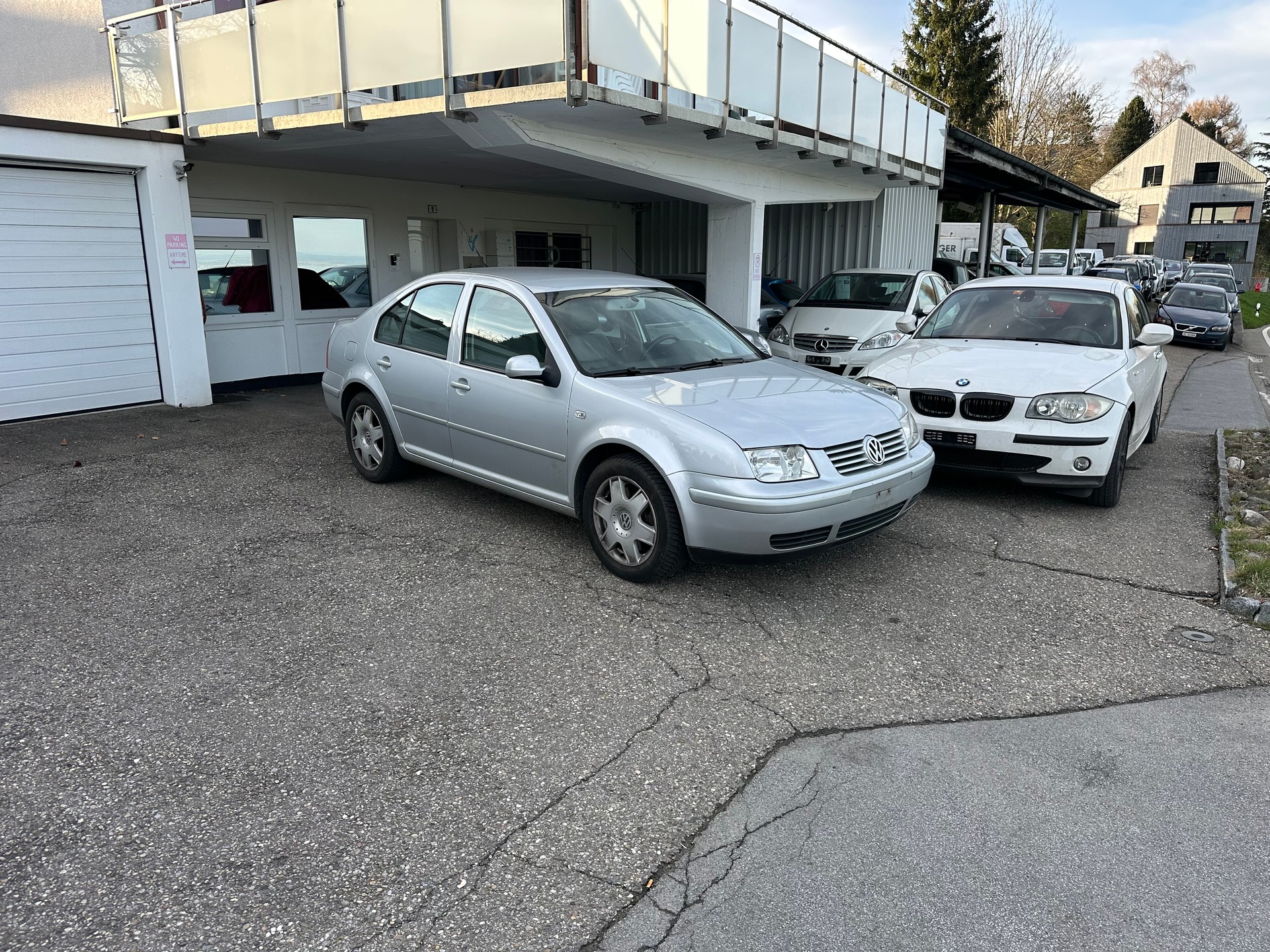 VW Bora 2.3 Highline-image-1