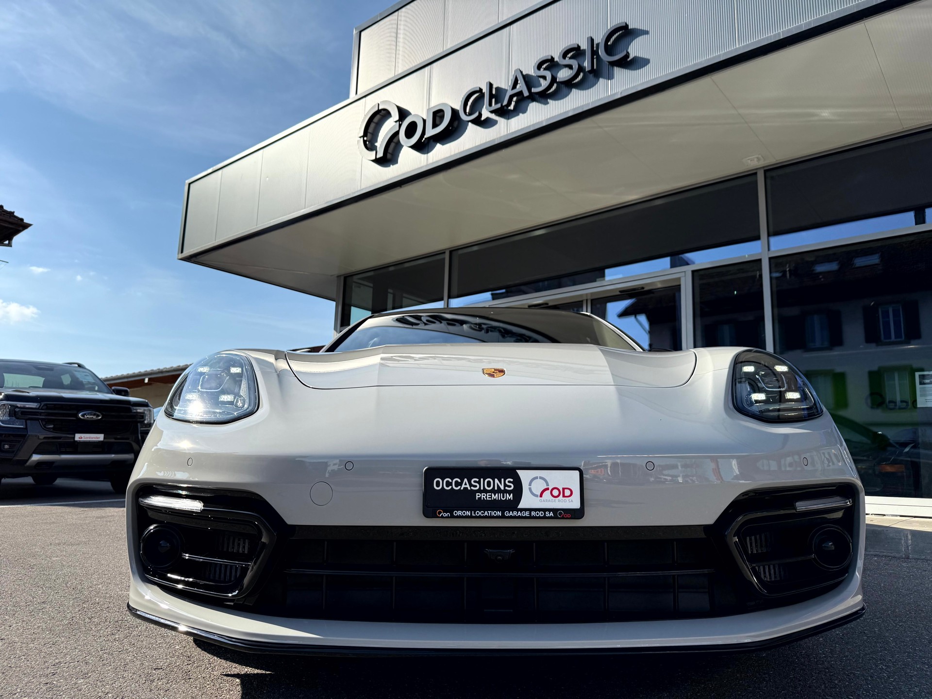 PORSCHE Panamera 4 E-Hybrid Sport Turismo pack black Platinum Edition PDK-image-1