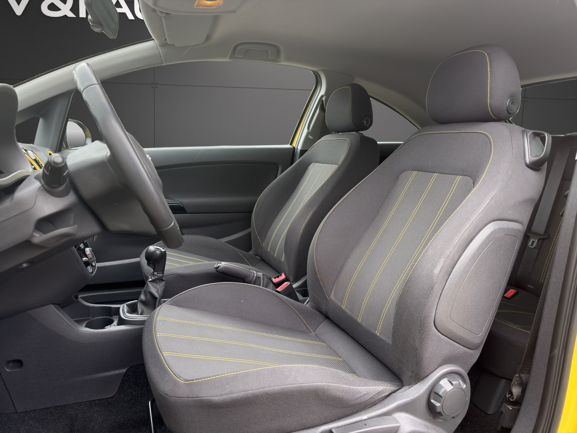OPEL Corsa 1.4 TP Anniversary-image-21