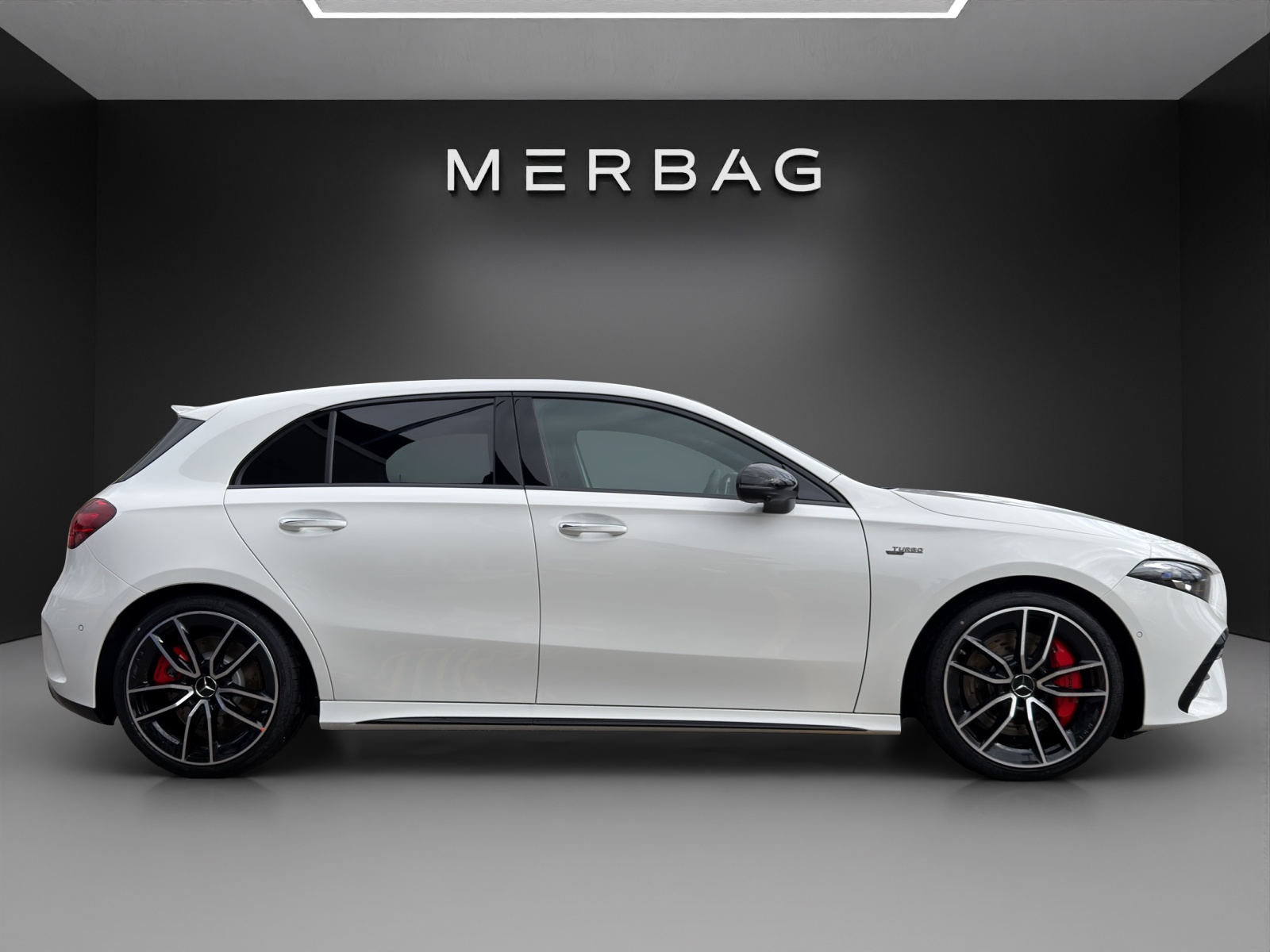 MERCEDES-BENZ A AMG 35 4Matic 8G-DCT-image-1