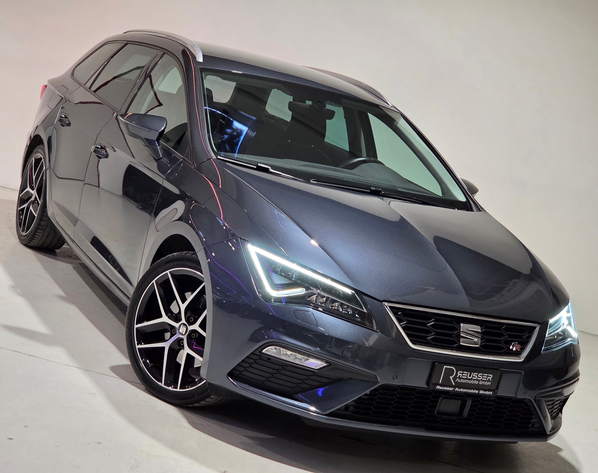 SEAT Leon ST 2.0 TSI SWISS FR DSG-image-19