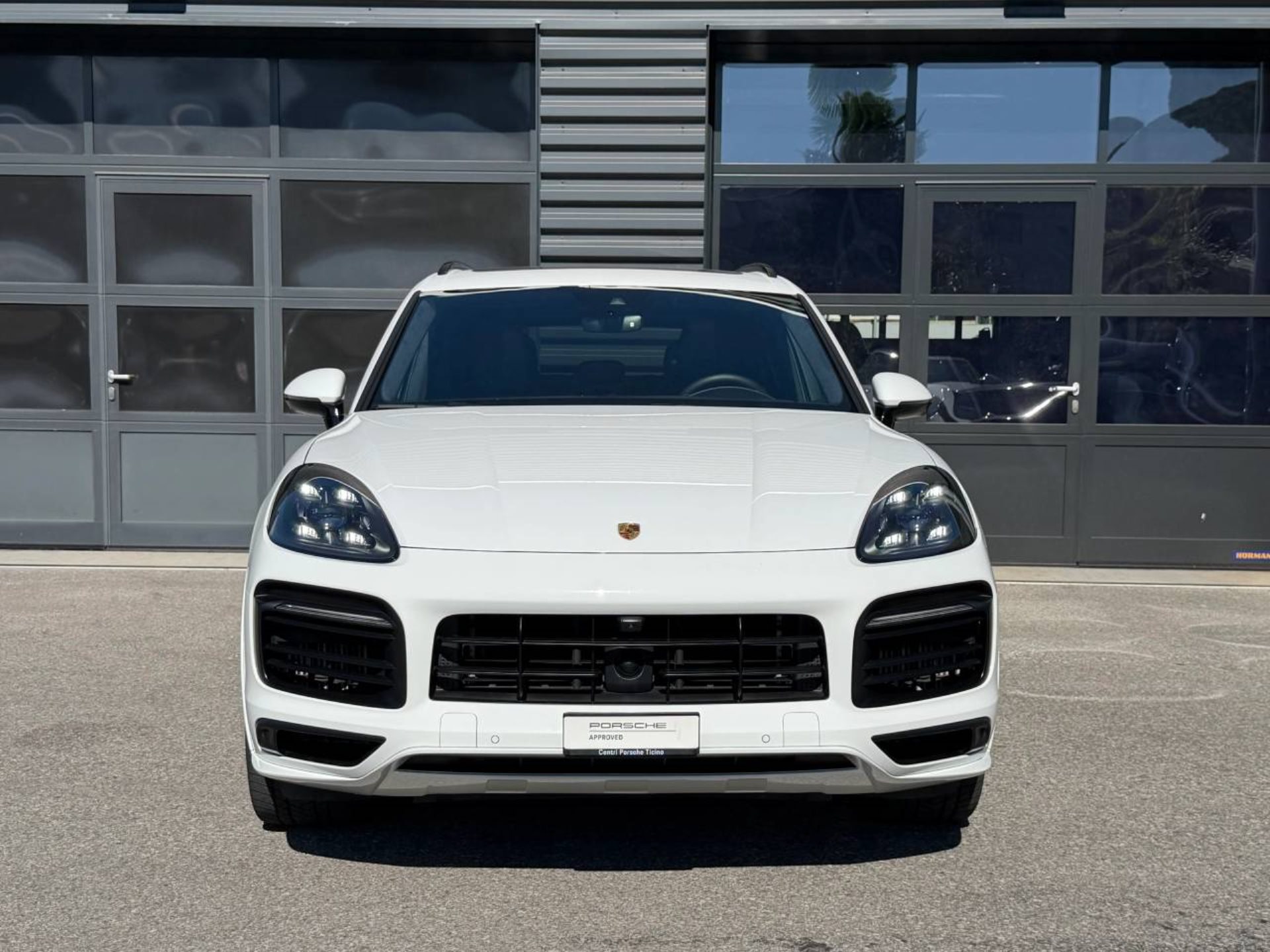 PORSCHE Cayenne GTS (MY21)-image-9