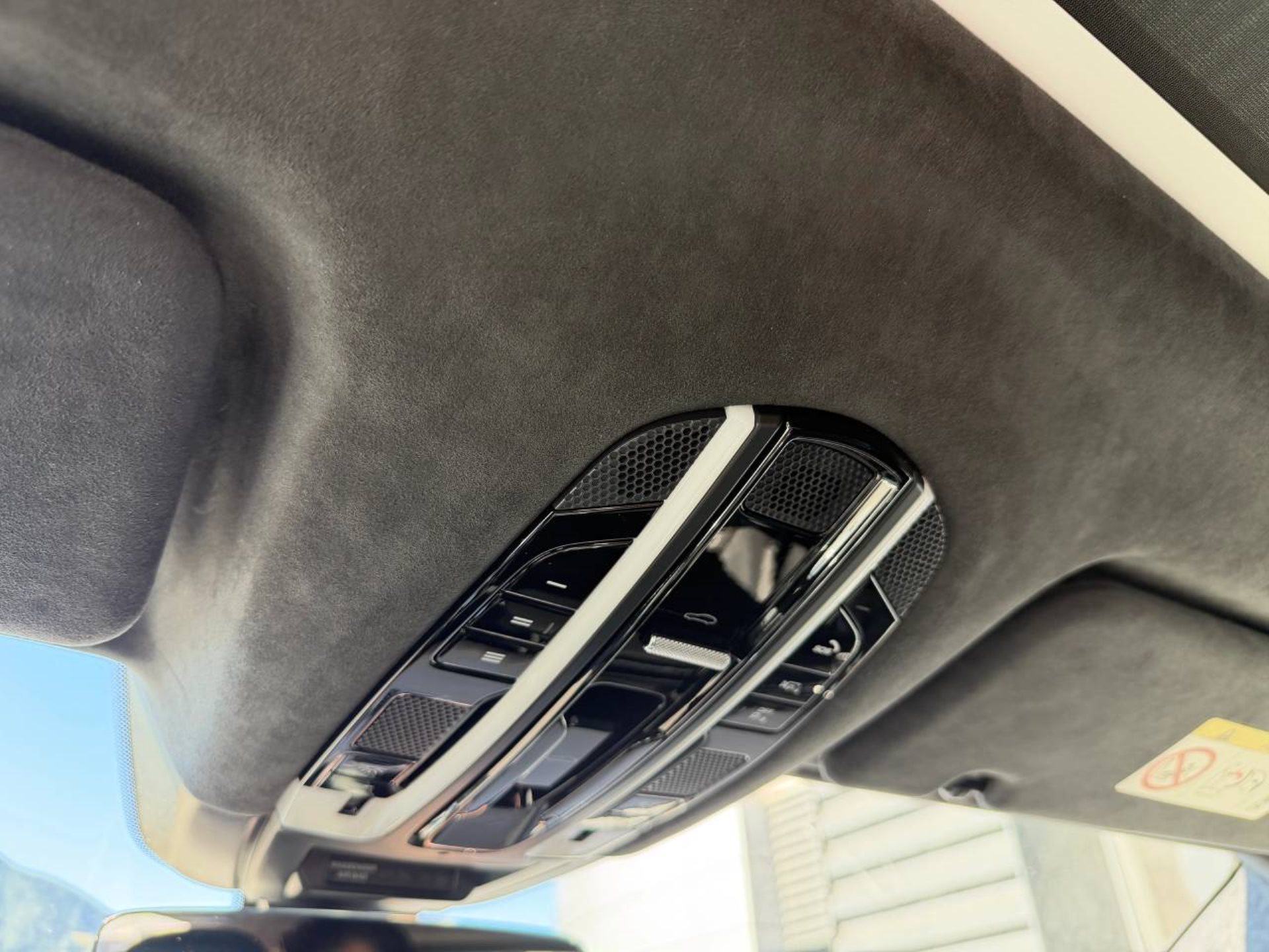PORSCHE Cayenne GTS (MY21)-image-26