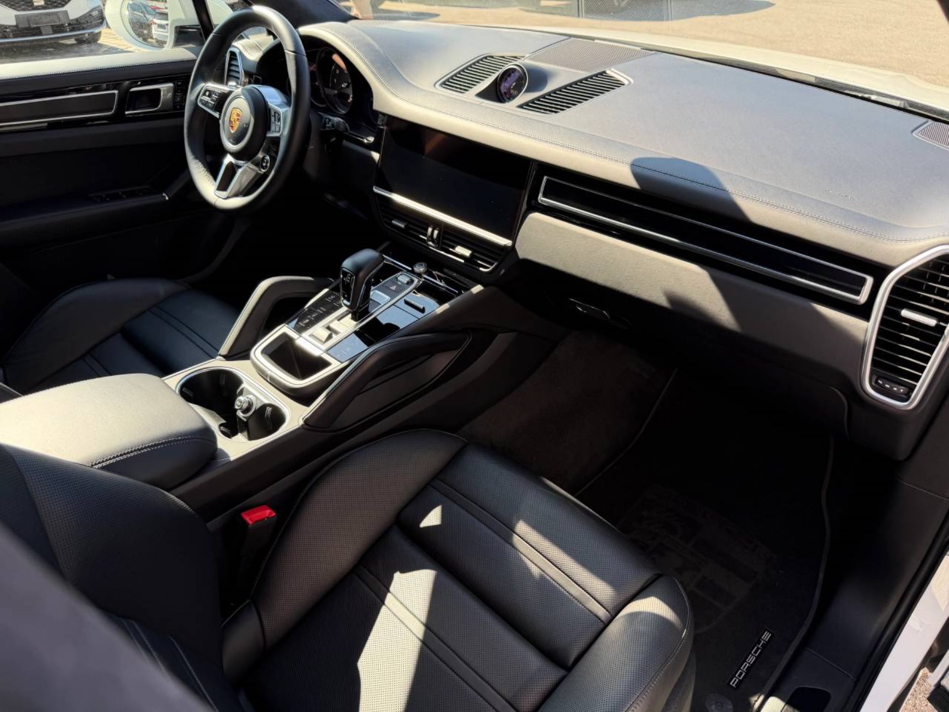 PORSCHE Cayenne GTS (MY21)-image-22