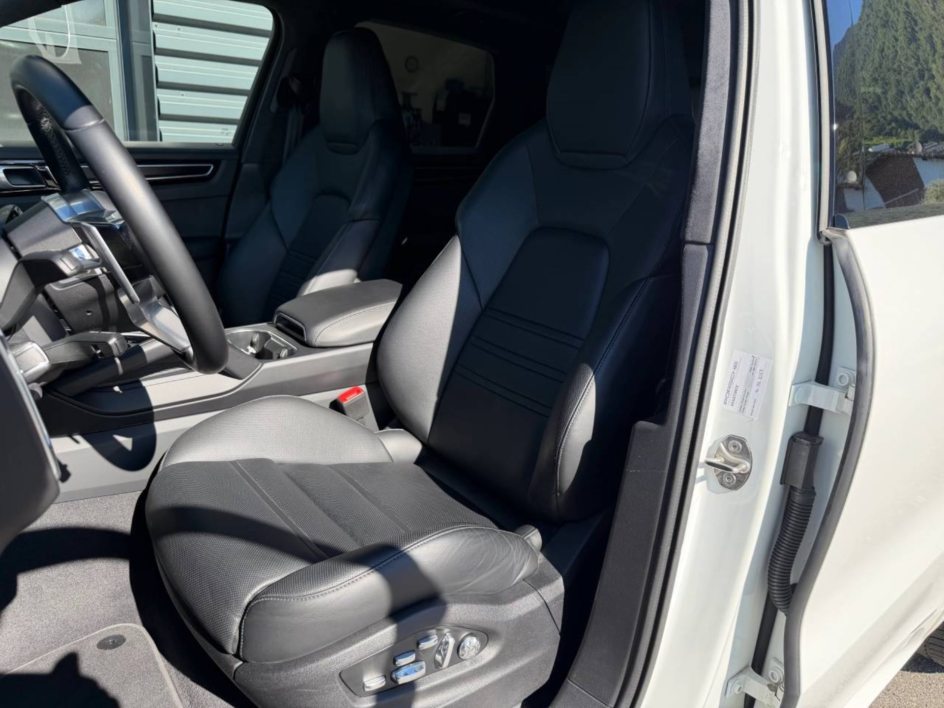 PORSCHE Cayenne GTS (MY21)-image-20