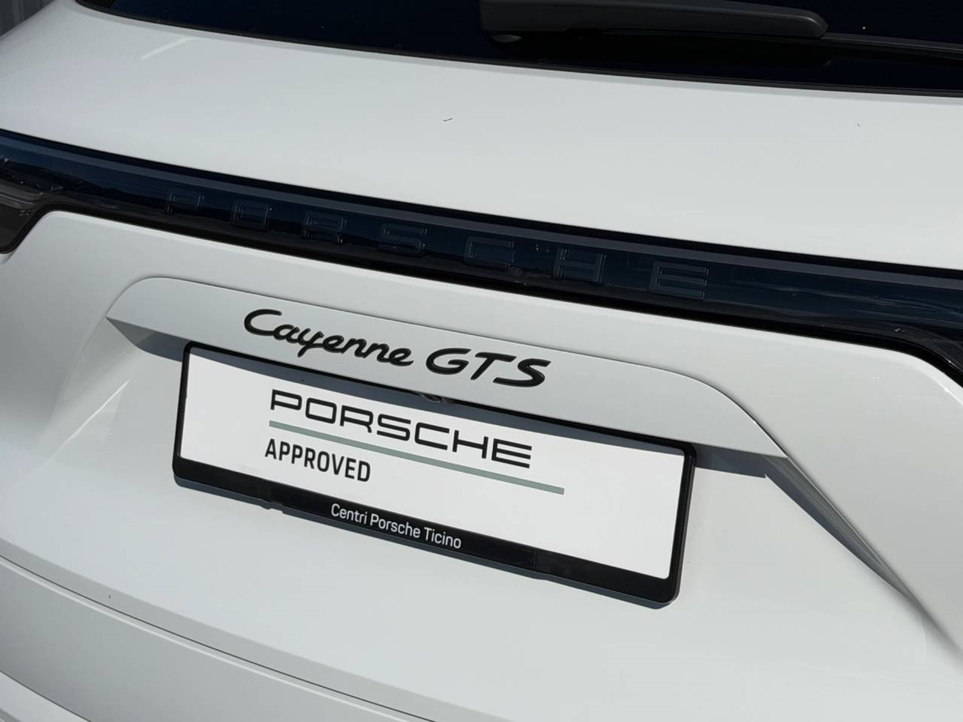 PORSCHE Cayenne GTS (MY21)-image-12
