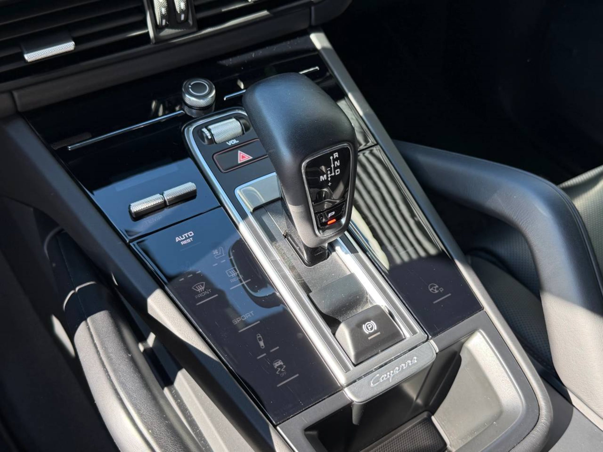 PORSCHE Cayenne GTS (MY21)-image-17