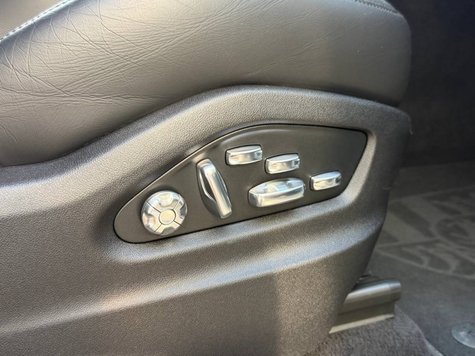 PORSCHE Cayenne GTS (MY21)-image-18