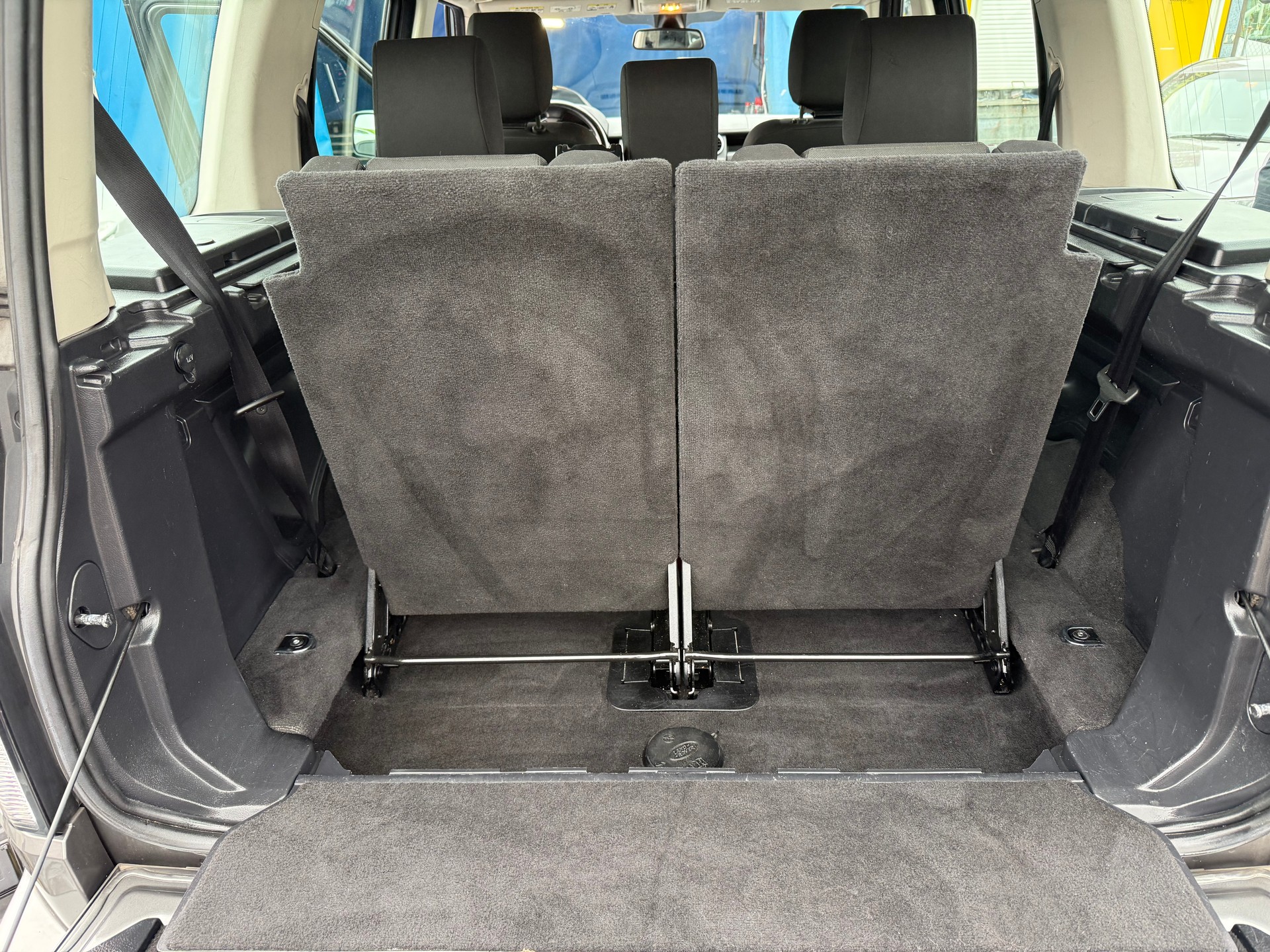 LAND ROVER Discovery 3.0 TDV6 HSE Automatic-image-9