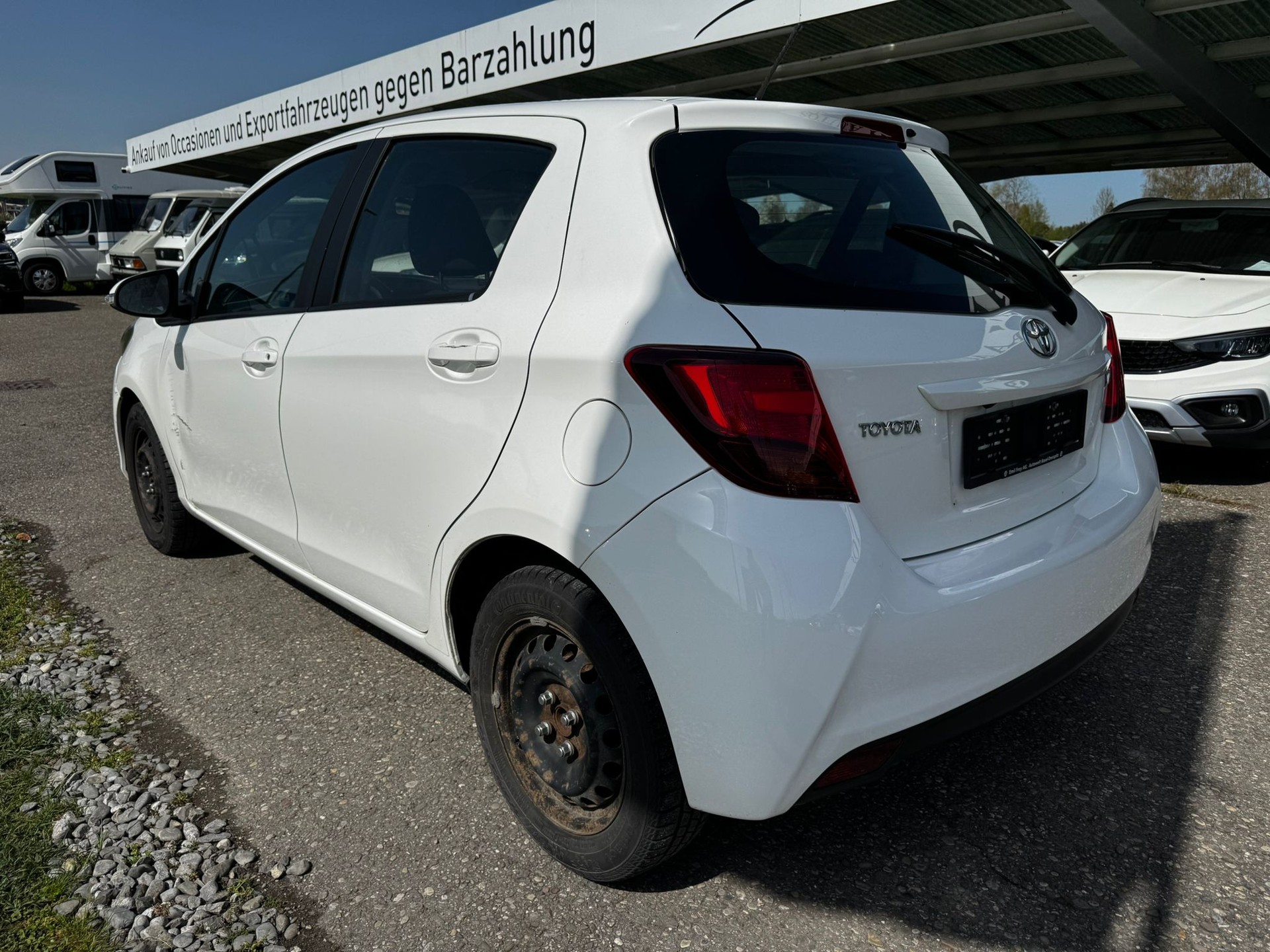 TOYOTA Yaris 1.33 Luna-image-5