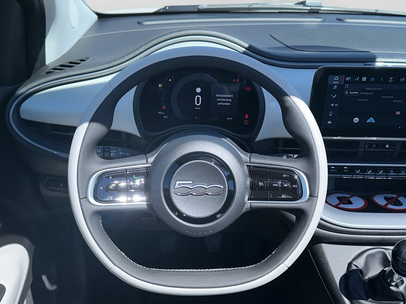 FIAT 500 Cabrio 1.0 Hybrid La Prima-image-9