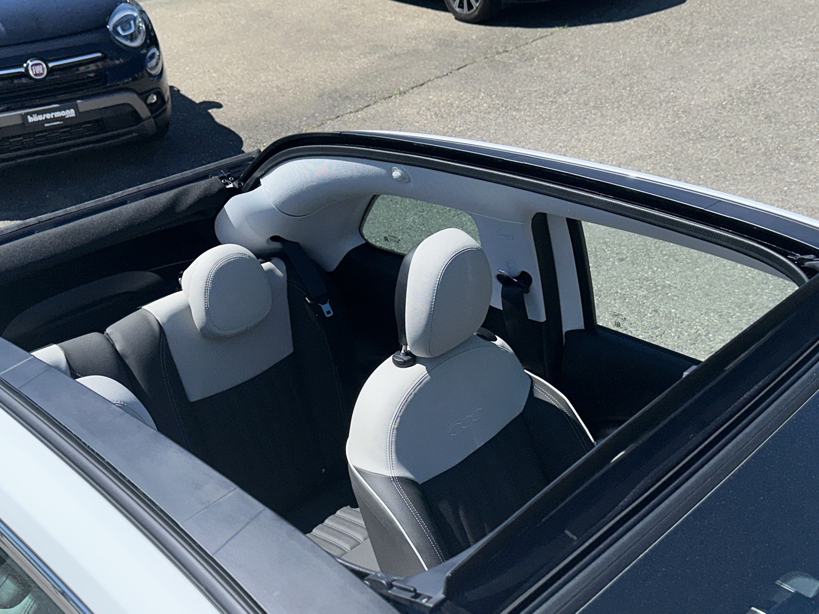FIAT 500 Cabrio 1.0 Hybrid La Prima-image-13