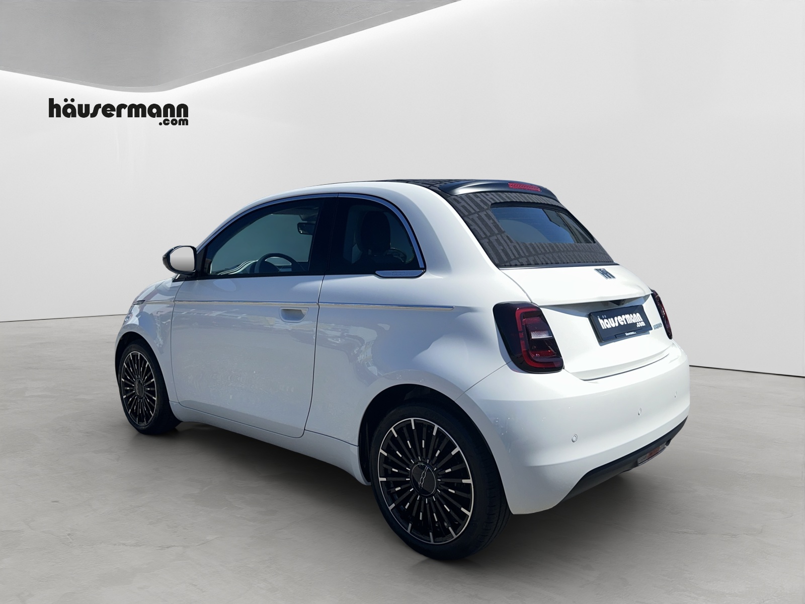 FIAT 500 Cabrio 1.0 Hybrid La Prima-image-3