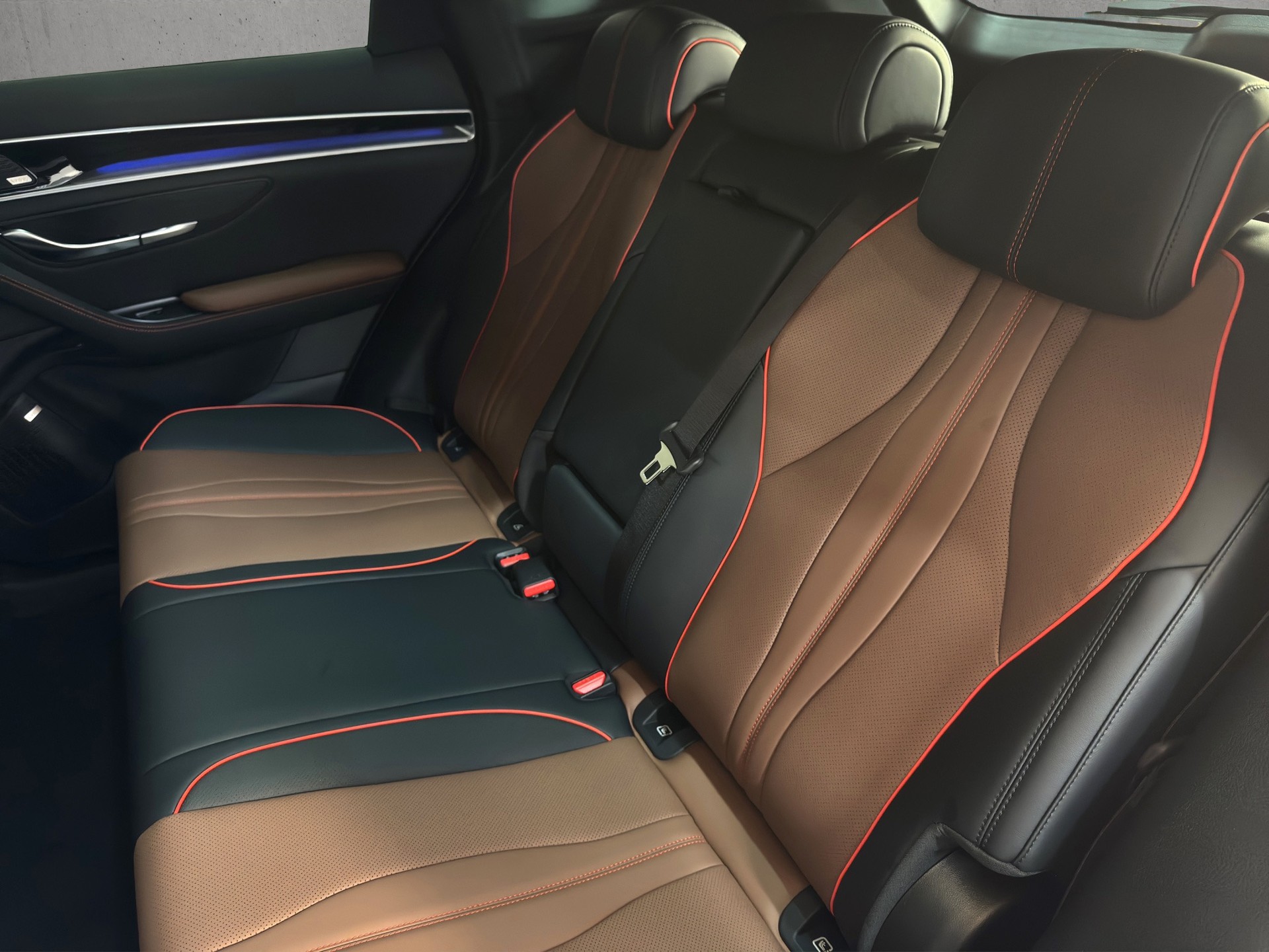 BYD Seal U DM-i Boost *Sofort lieferbar* "Pano-Bicolor Leder-360°Kamera"-image-10