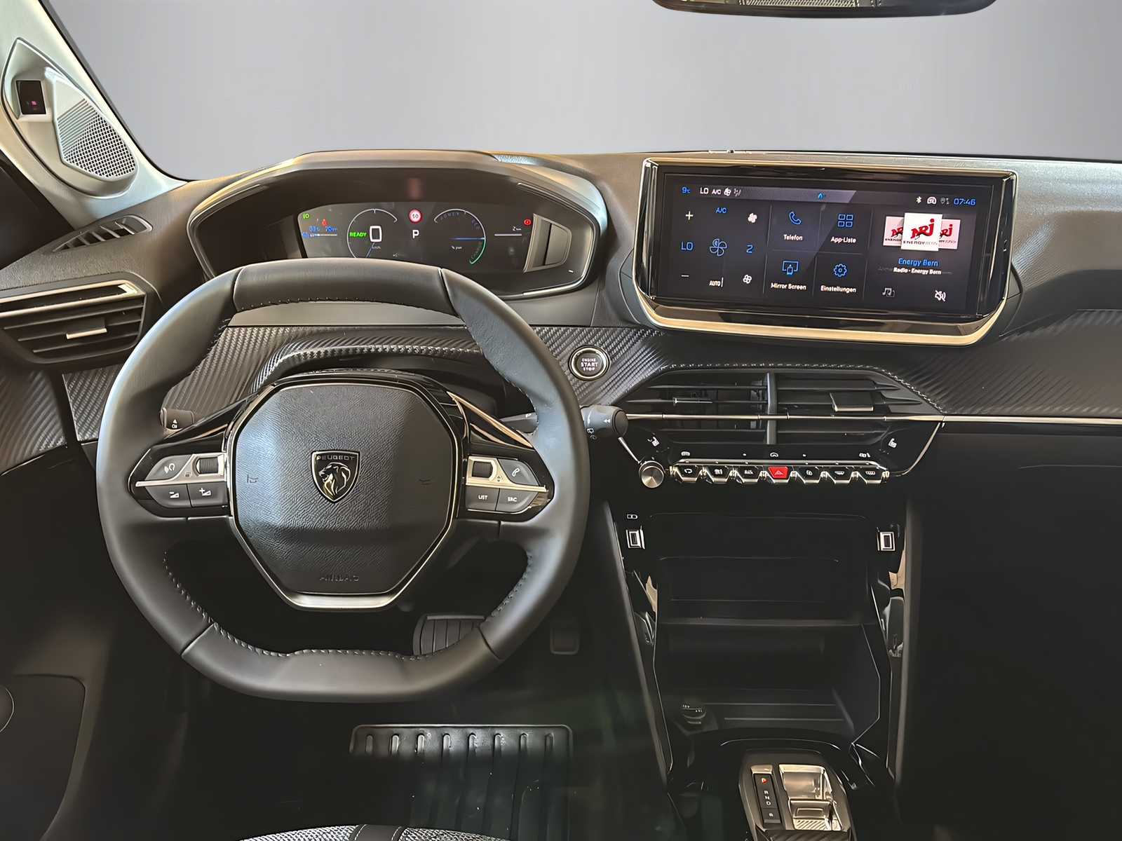 PEUGEOT 208 e-Allure-image-4