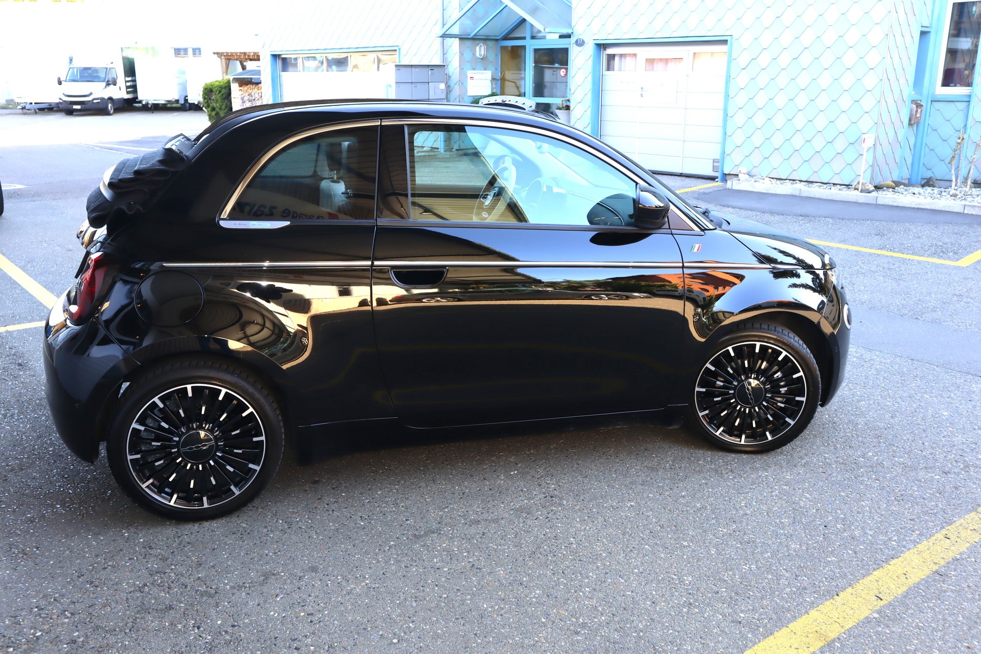 FIAT 500 electric 87 kW La Prima-image-3