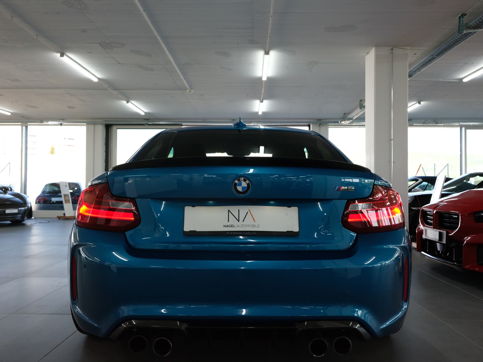 BMW M2 Drivelogic *Performance Abgassanlage* *KW Fahrwerk* *Individual*-showroom-element-3