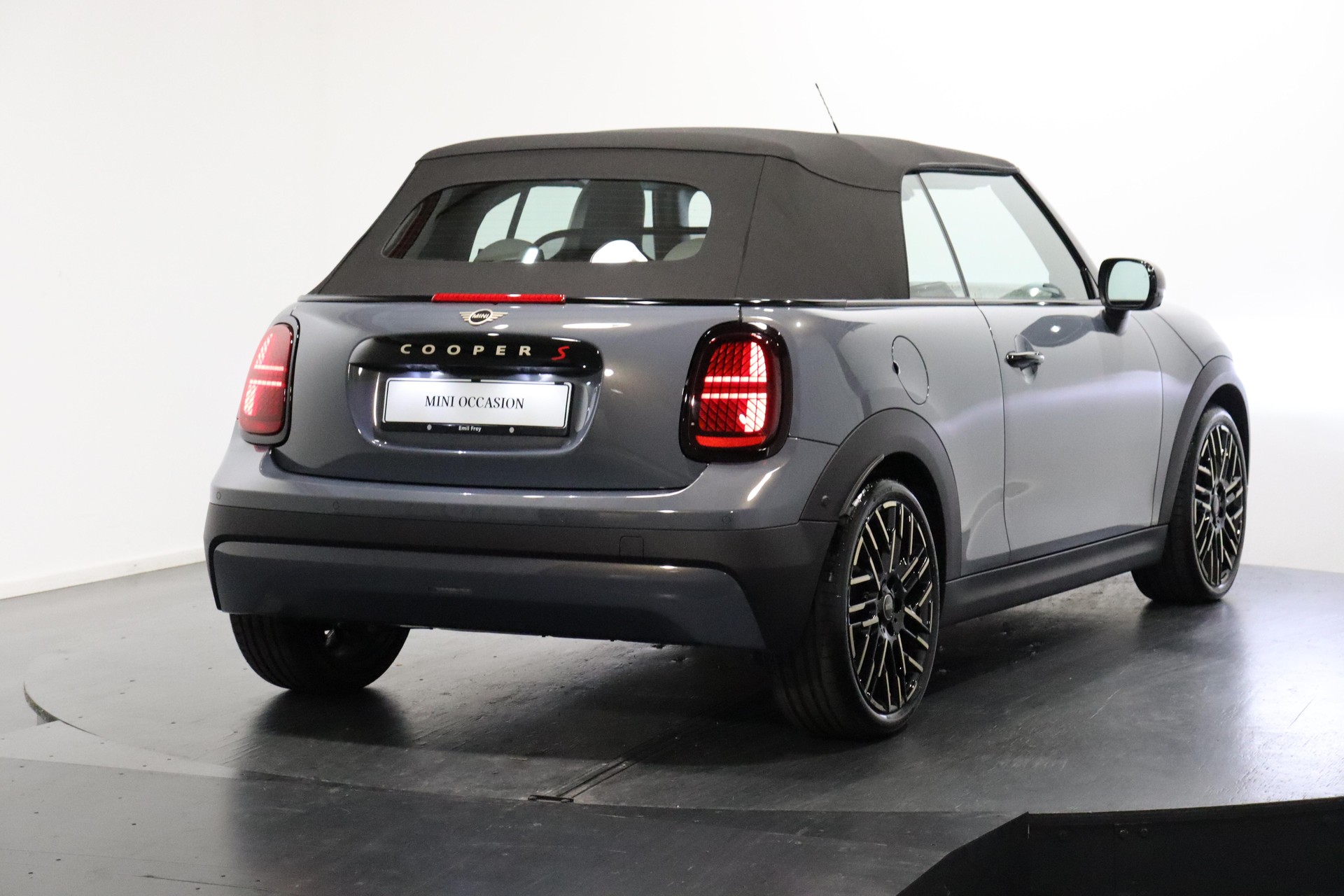 MINI Cabrio F67 2.0i Cooper S-image-2