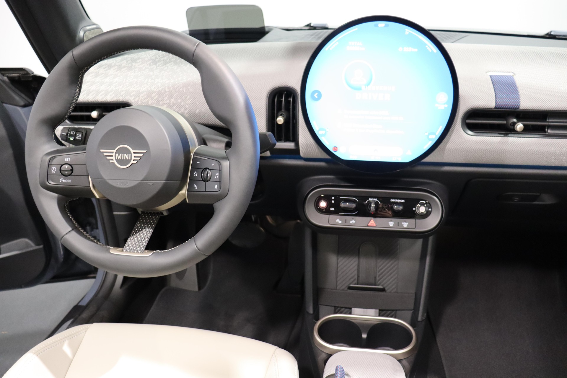 MINI Cabrio F67 2.0i Cooper S-image-10