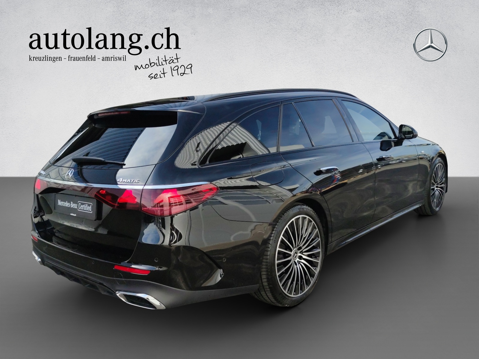 MERCEDES-BENZ E 300 de AMG Line 4Matic T-Modell-image-4