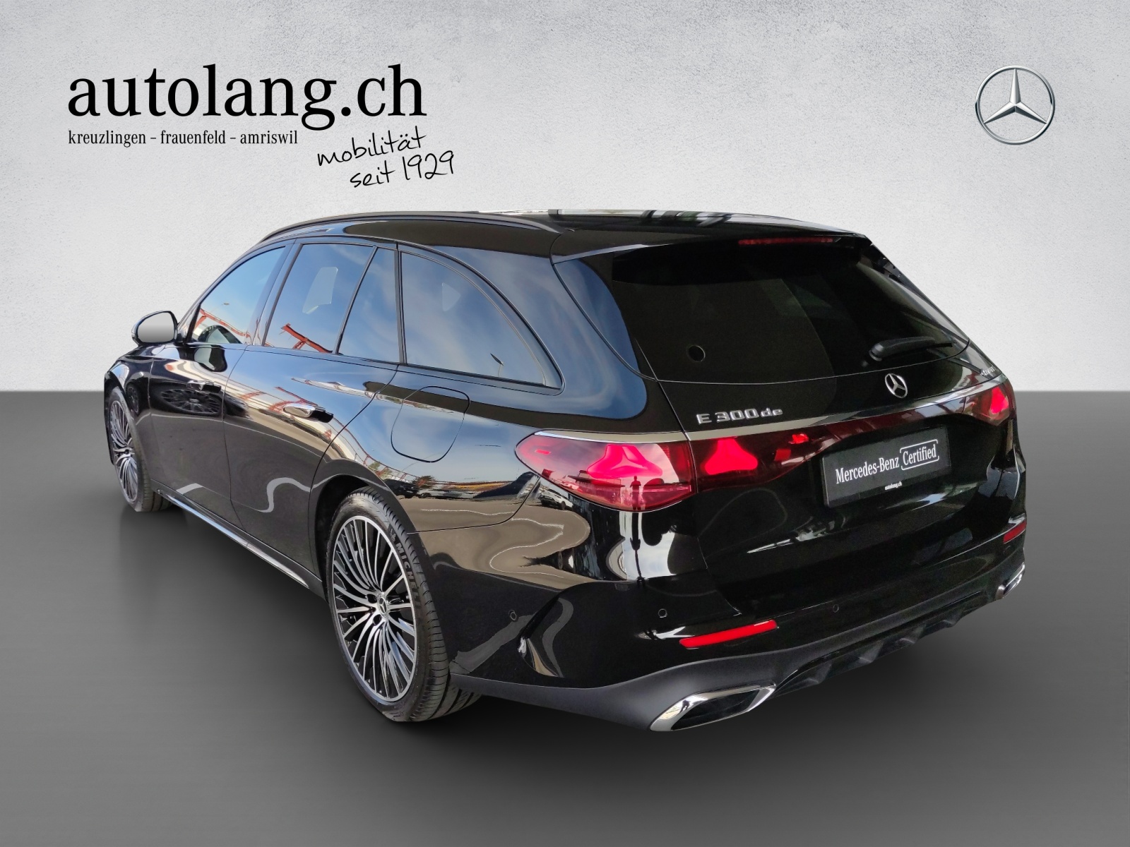 MERCEDES-BENZ E 300 de AMG Line 4Matic T-Modell-image-3