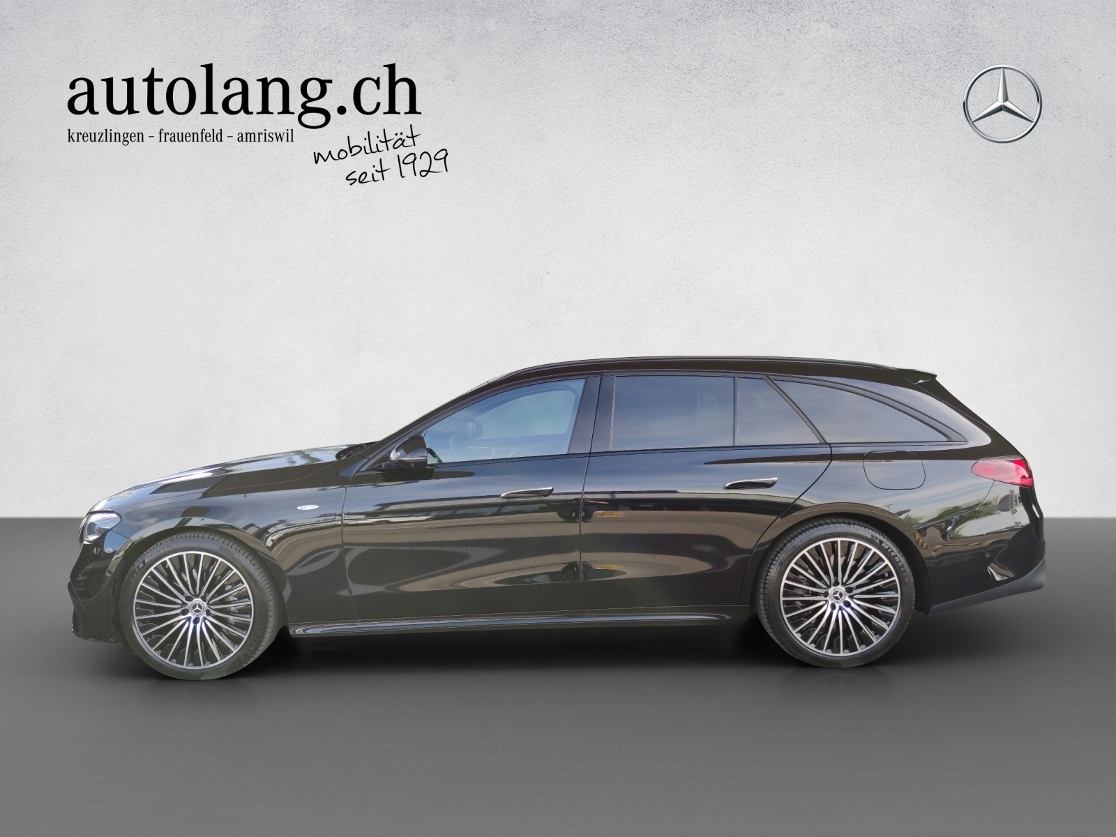 MERCEDES-BENZ E 300 de AMG Line 4Matic T-Modell-image-2