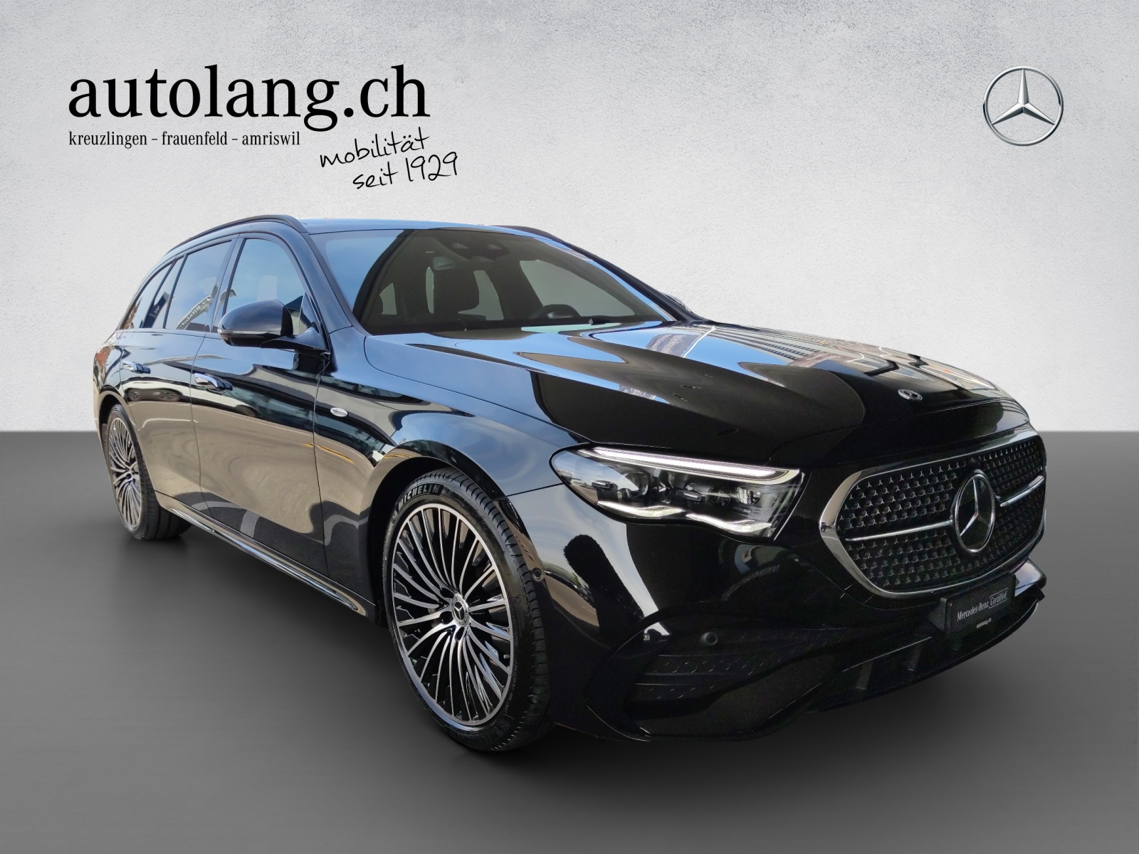 MERCEDES-BENZ E 300 de AMG Line 4Matic T-Modell-image-5