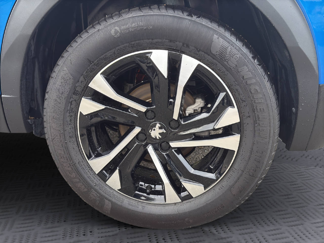 PEUGEOT 2008 e-Allure Pack-image-11