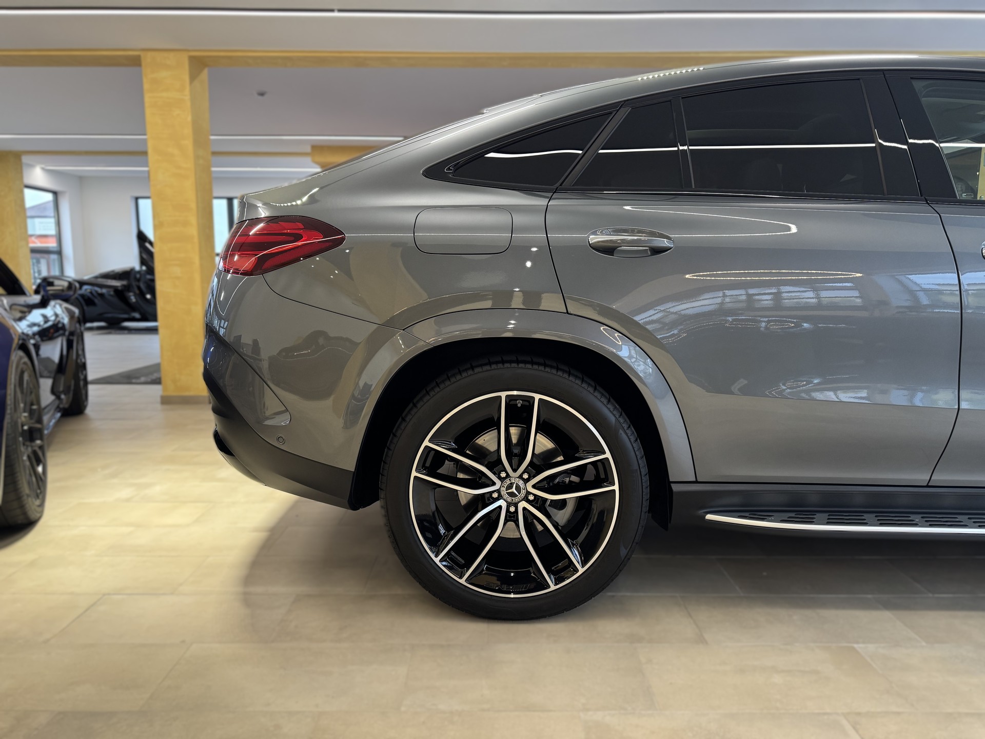 MERCEDES-BENZ GLE Coupé 450 d 4Matic+ 9G-Tronic-image-9
