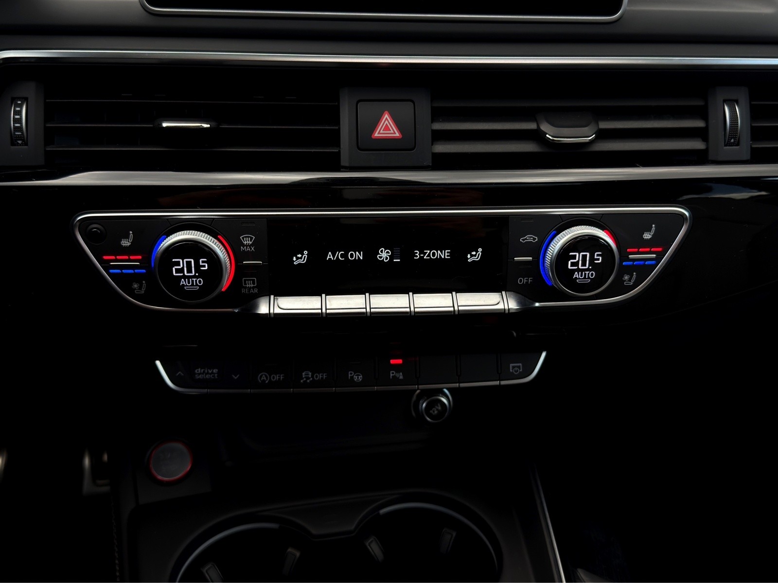 AUDI RS4 Avant 2.9 TFSI quattro tiptronic-image-17