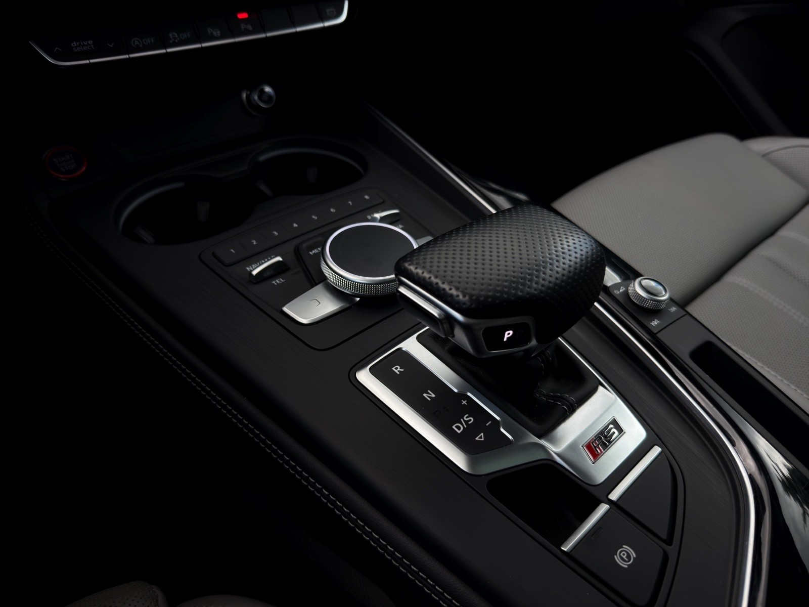 AUDI RS4 Avant 2.9 TFSI quattro tiptronic-image-18