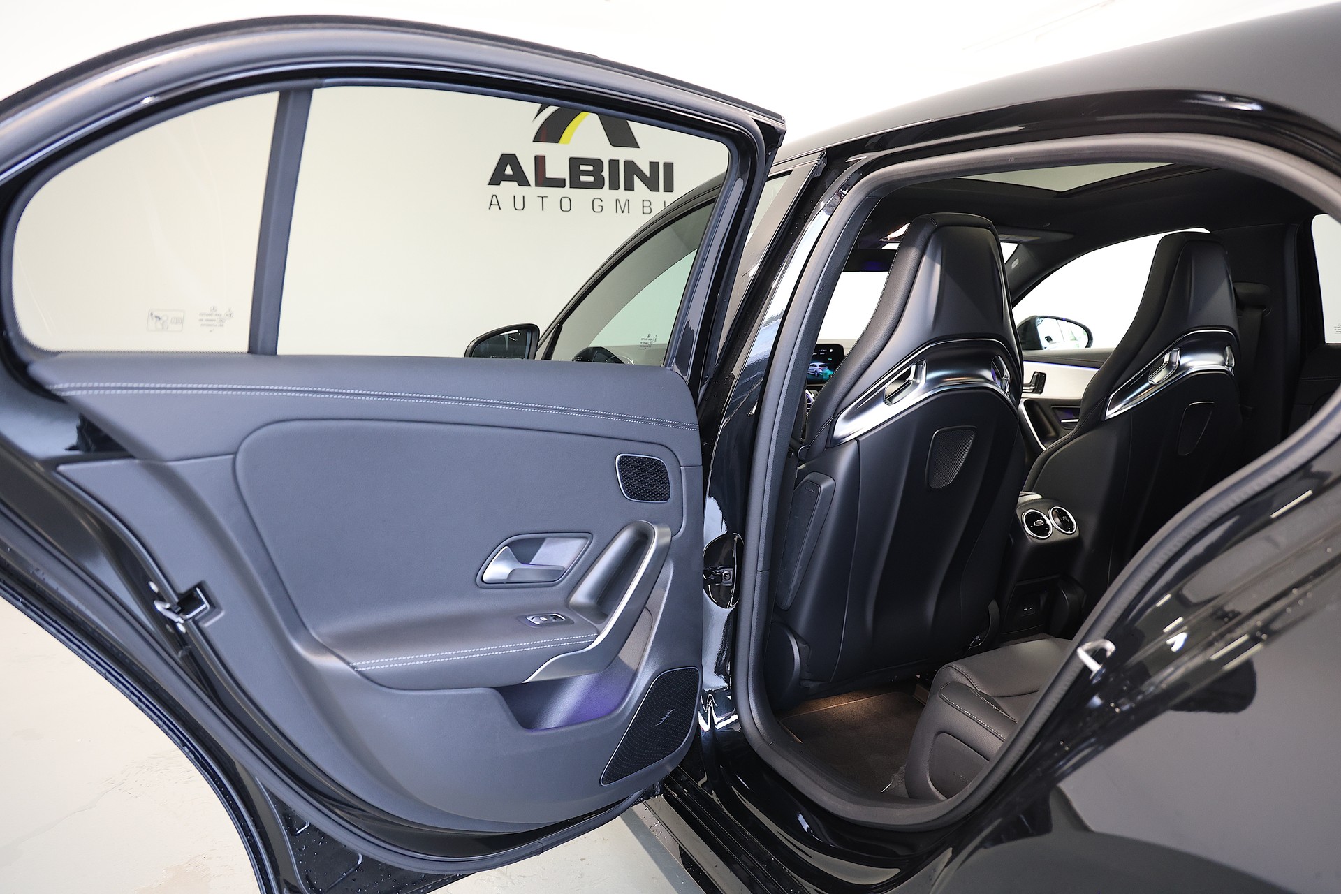 MERCEDES-BENZ A 45 S AMG 4Matic+ Speedshift-image-13