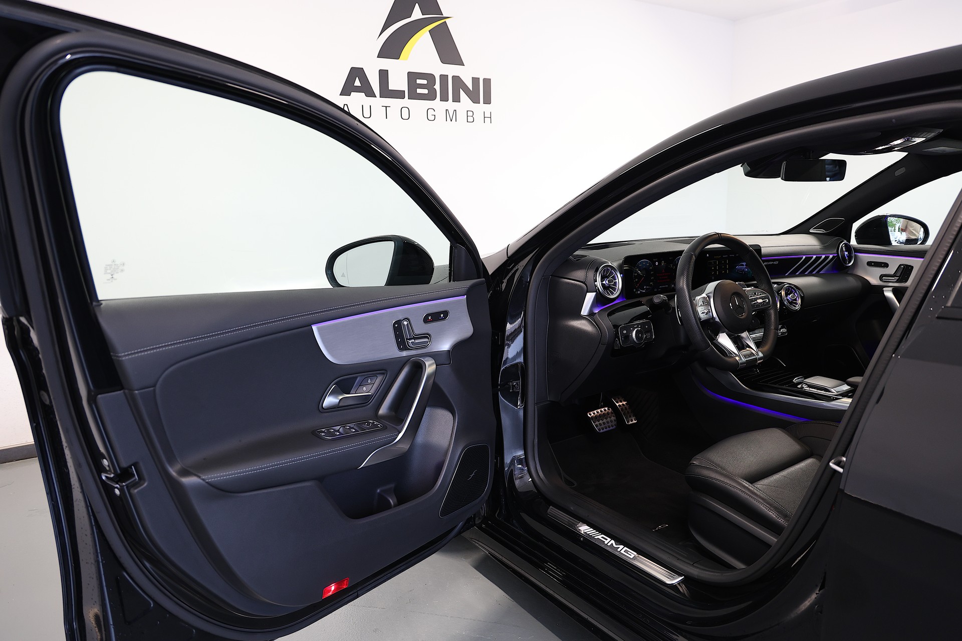 MERCEDES-BENZ A 45 S AMG 4Matic+ Speedshift-image-4