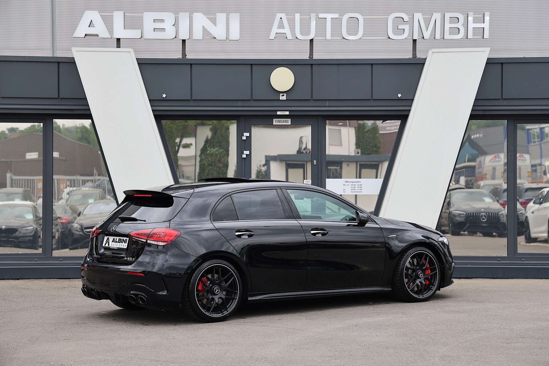 MERCEDES-BENZ A 45 S AMG 4Matic+ Speedshift-image-2