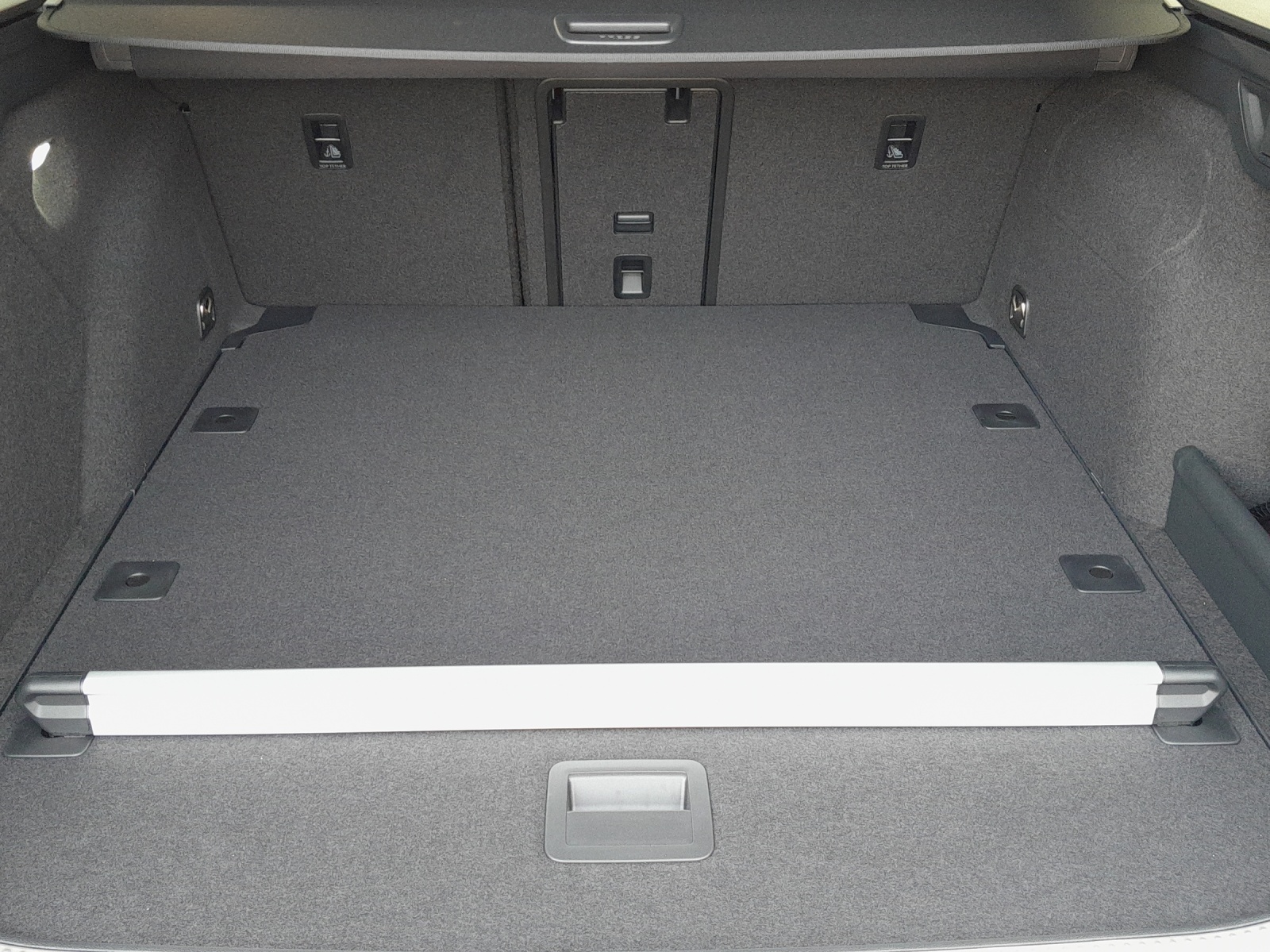 VW Passat Variant 2.0 TDI evo R-Line 4 Motion DSG-image-12