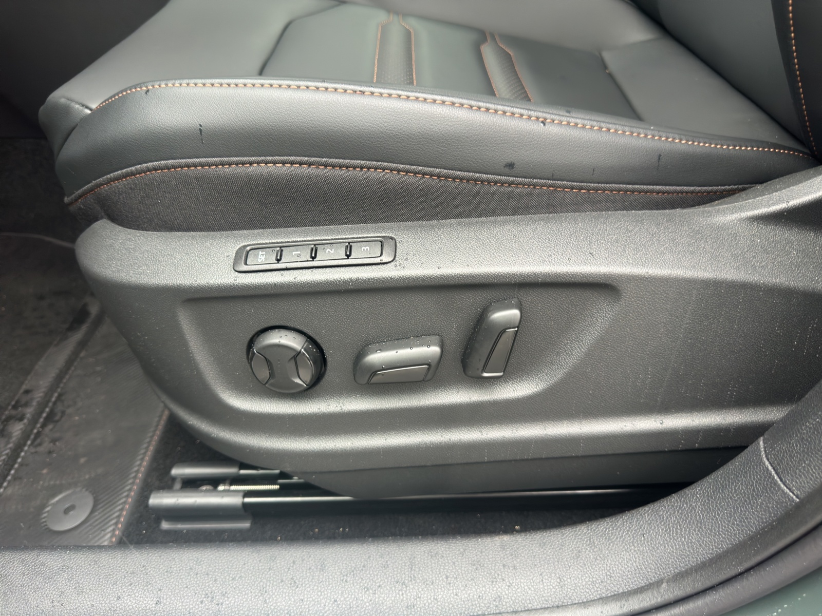 CUPRA Ateca 2.0TSI VZ 4Drive DSG "UMBAU"-image-13
